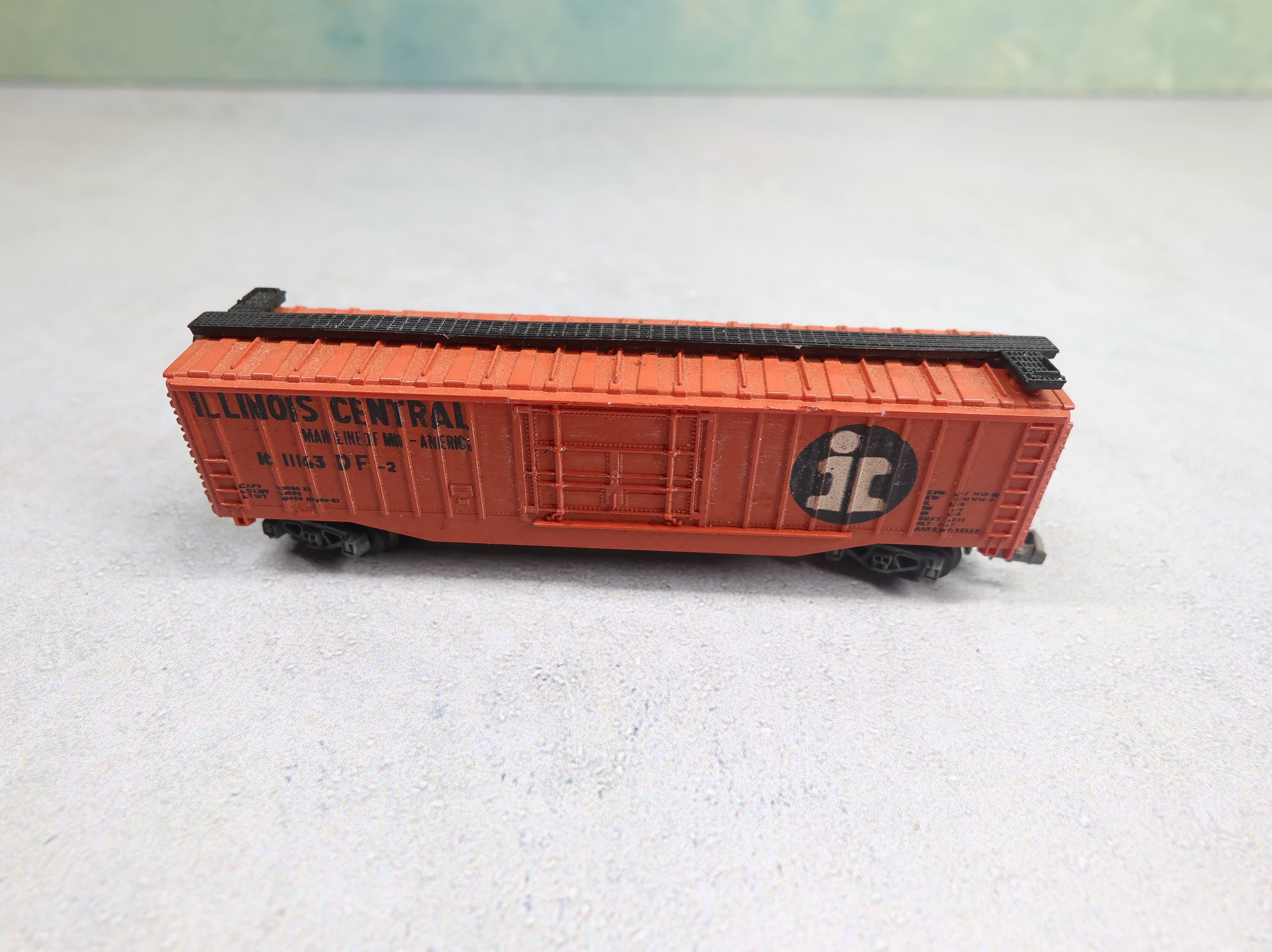 USED LIMA N Scale 46' Box Car Illinois Central IC #11143
