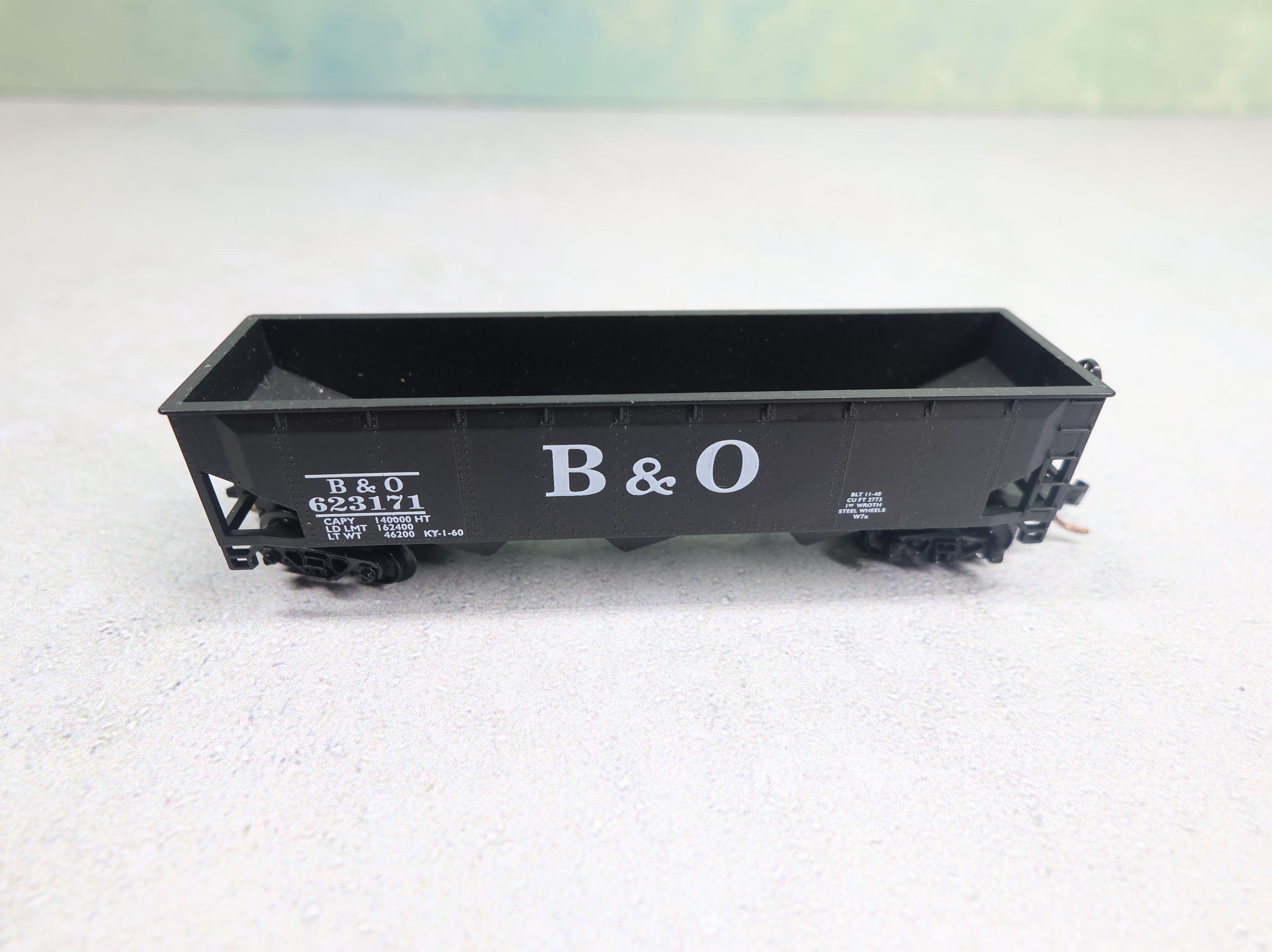 USED Roundhouse N Scale 3 Bay Hopper Baltimore and Ohio B&O #623171 Knuckle Couplers