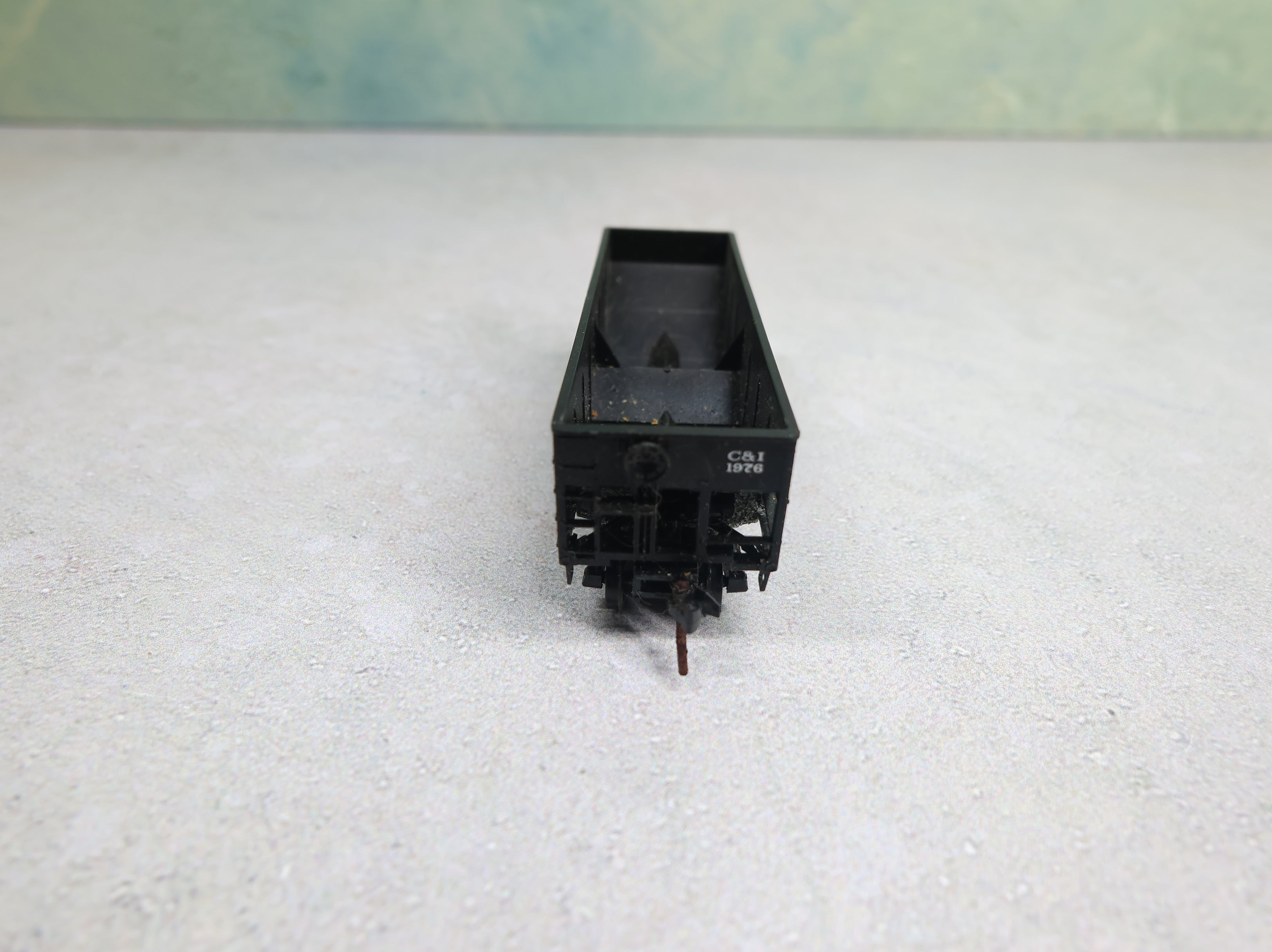 USED N Scale 2 Bay Hopper Cambria and Indiana Railroad C&I #1976 Knuckle Couplers