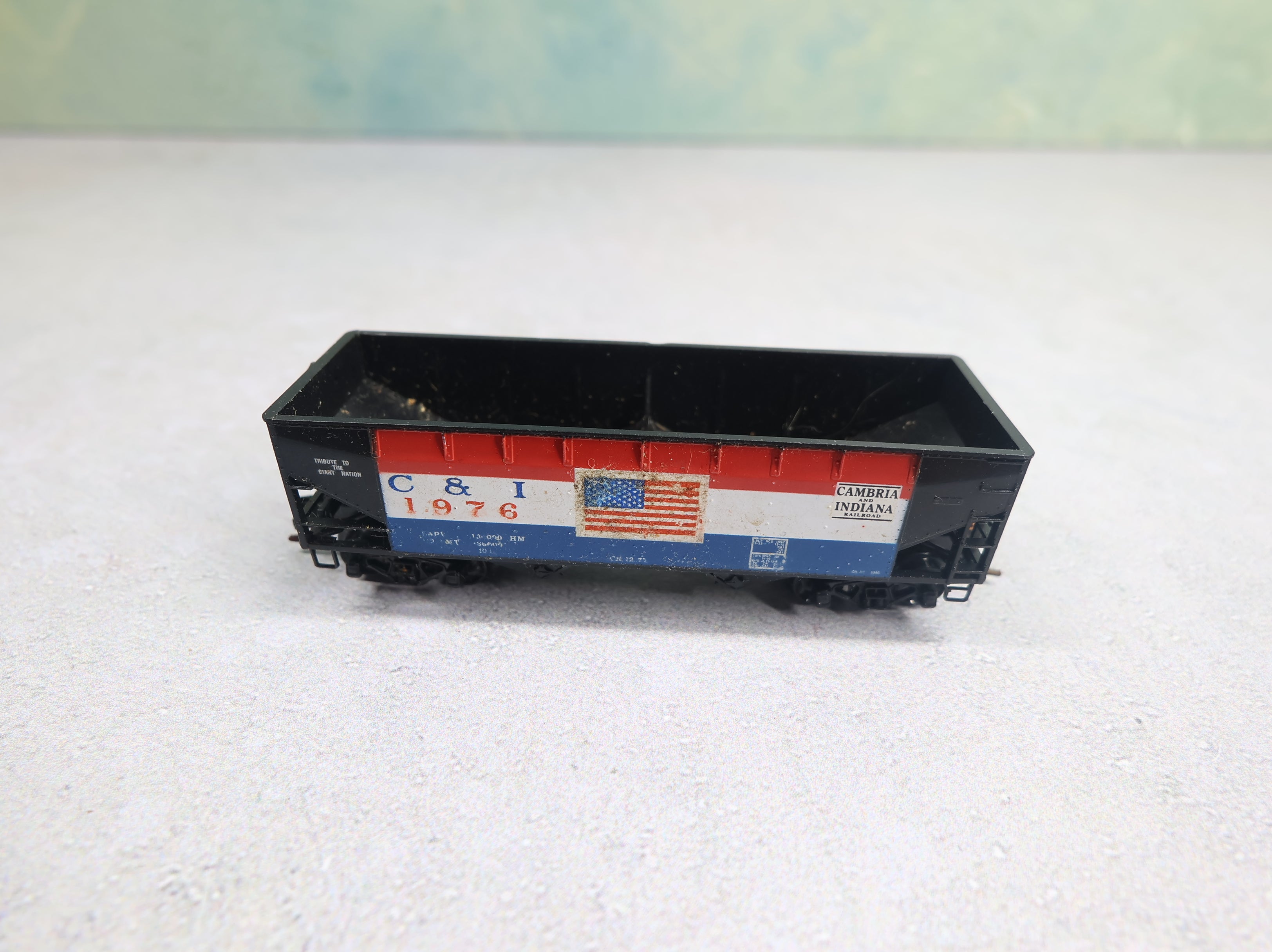 USED N Scale 2 Bay Hopper Cambria and Indiana Railroad C&I #1976 Knuckle Couplers