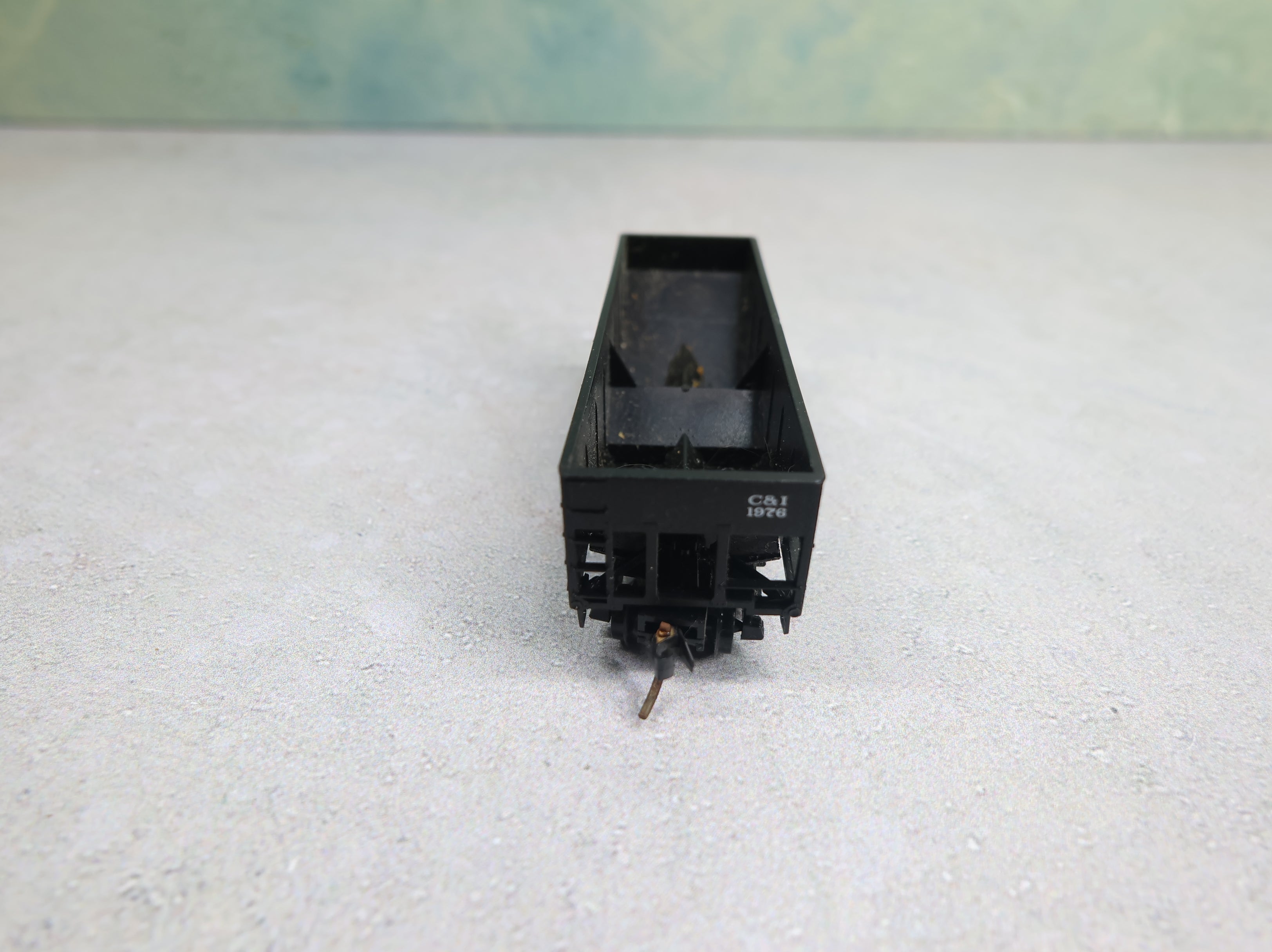 USED N Scale 2 Bay Hopper Cambria and Indiana Railroad C&I #1976 Knuckle Couplers