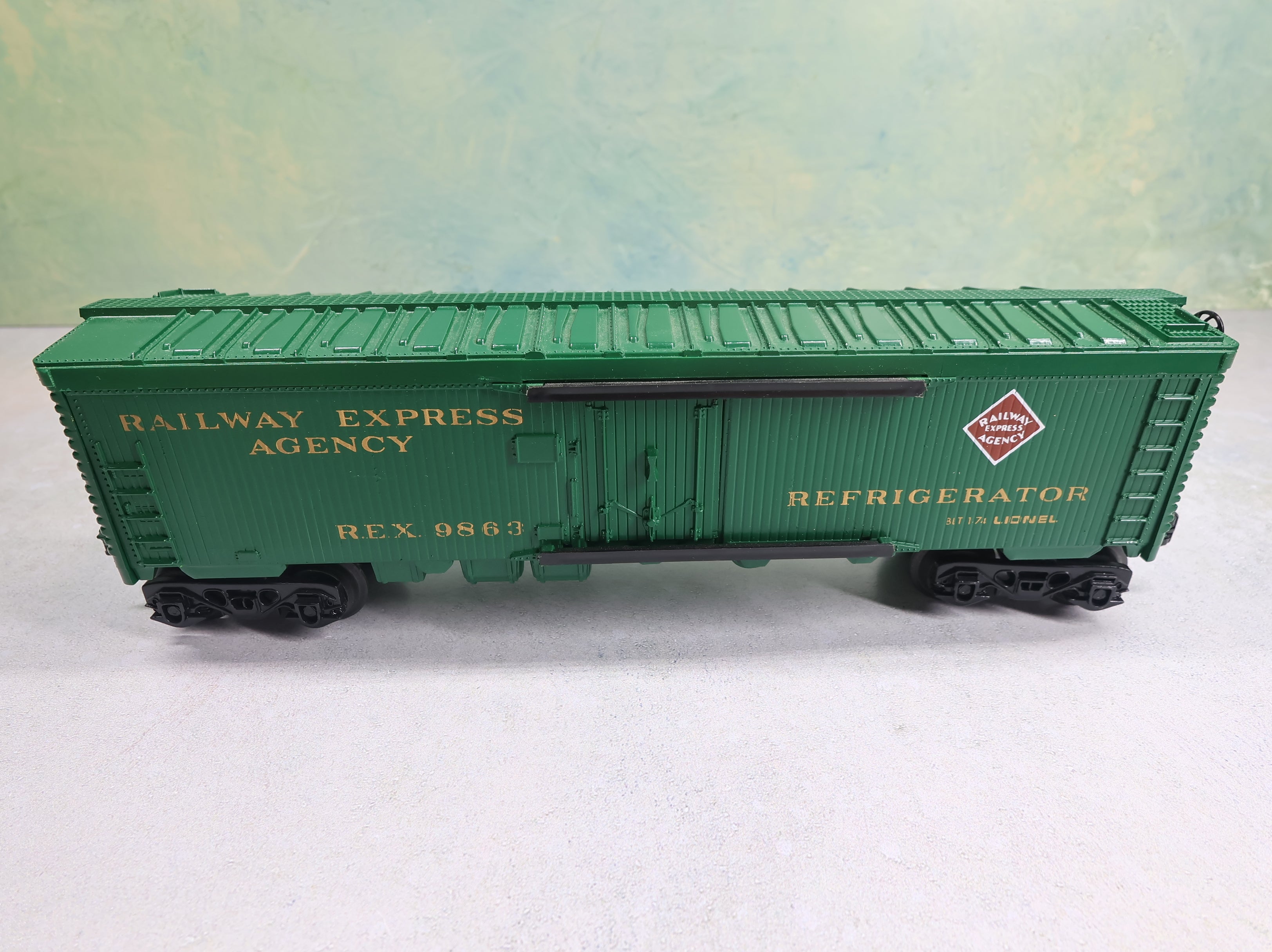 USED Lionel O Billboard Reefer Railway Express Agency REX #9863