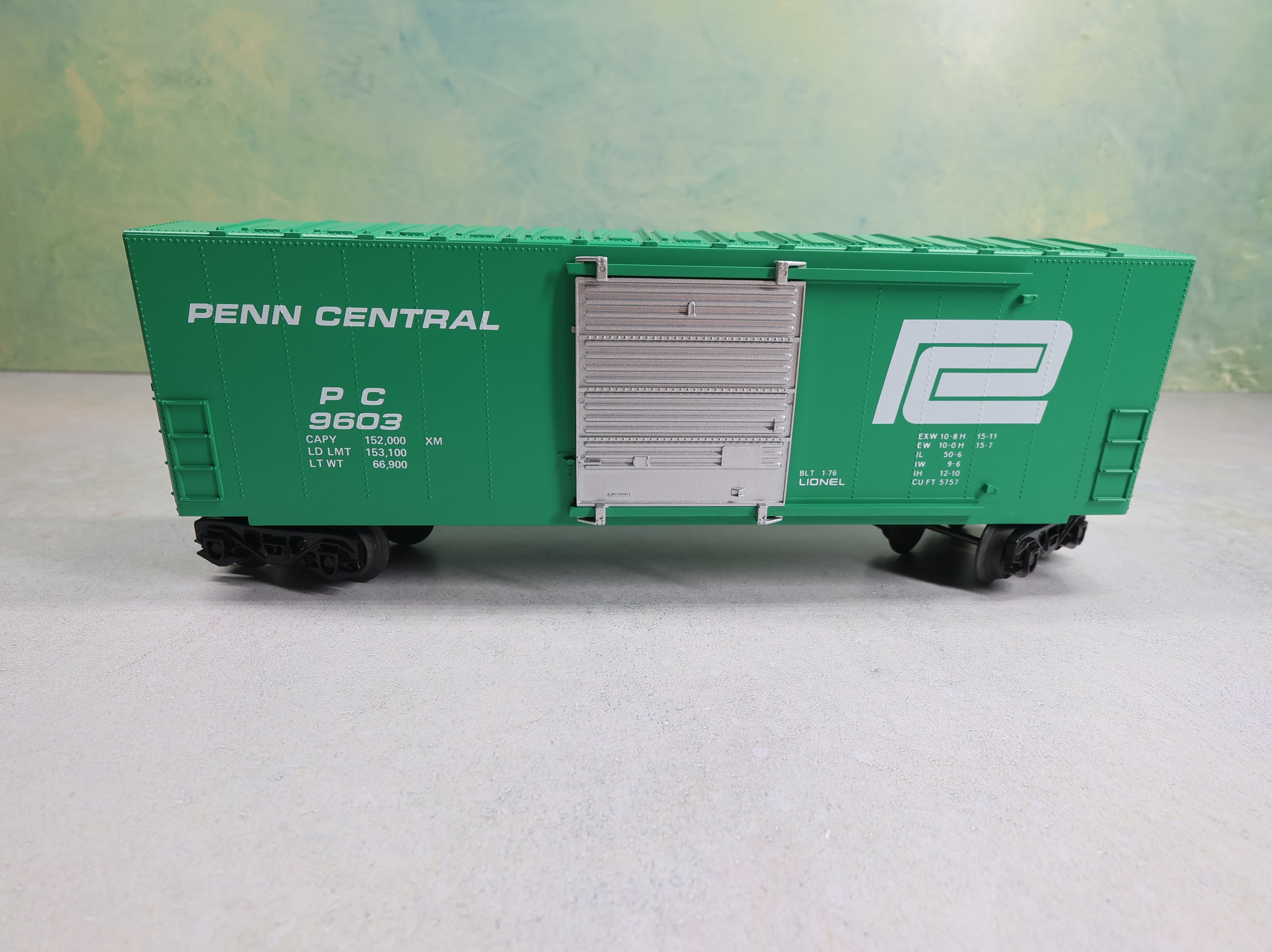 USED Lionel O Hi-Cube Box Car Penn Central PC #9603