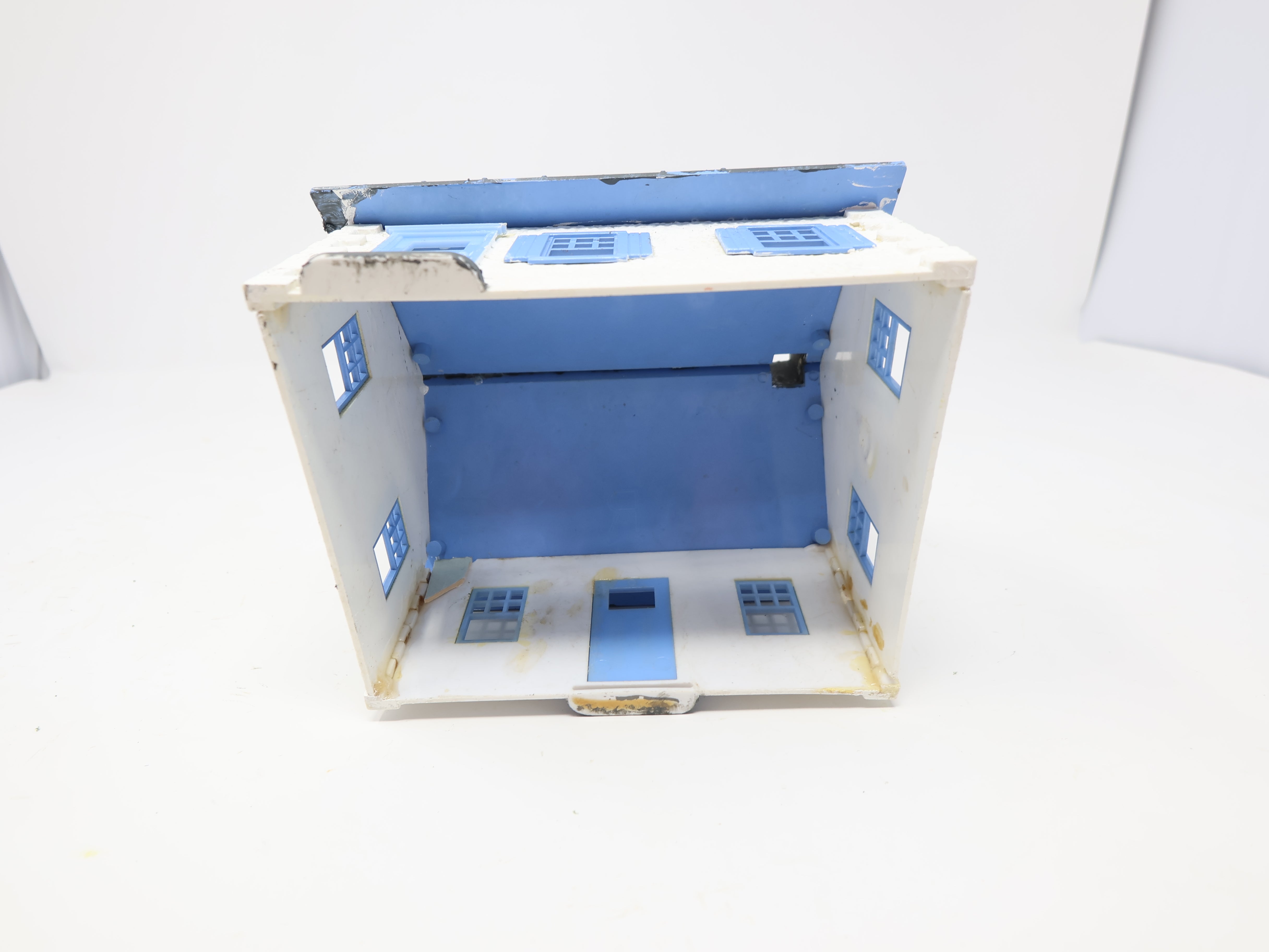 USED O, Little White House w/ Gray Roof and Blue Windows