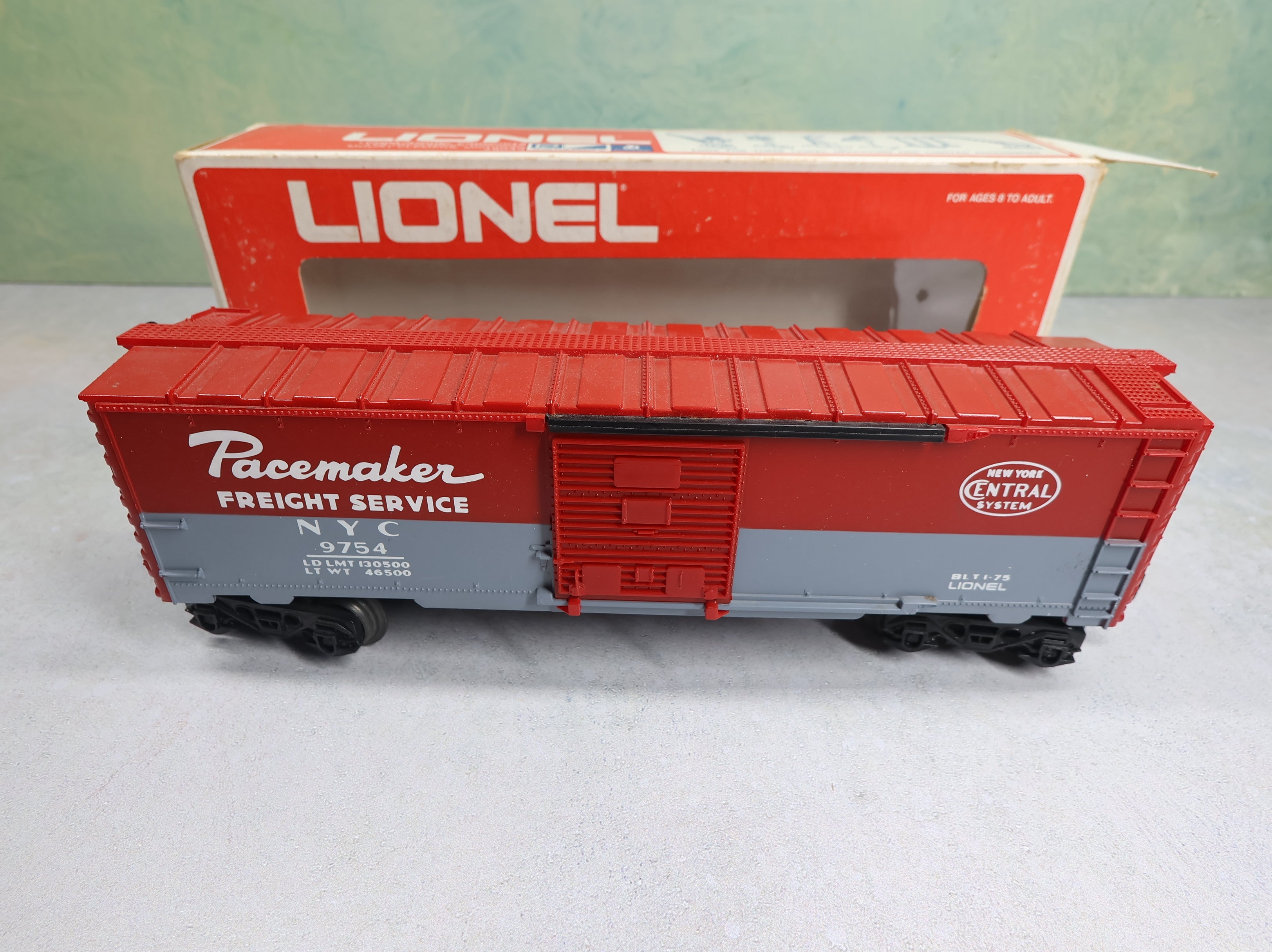 USED Lionel O Box Car New York Central NYC #9754