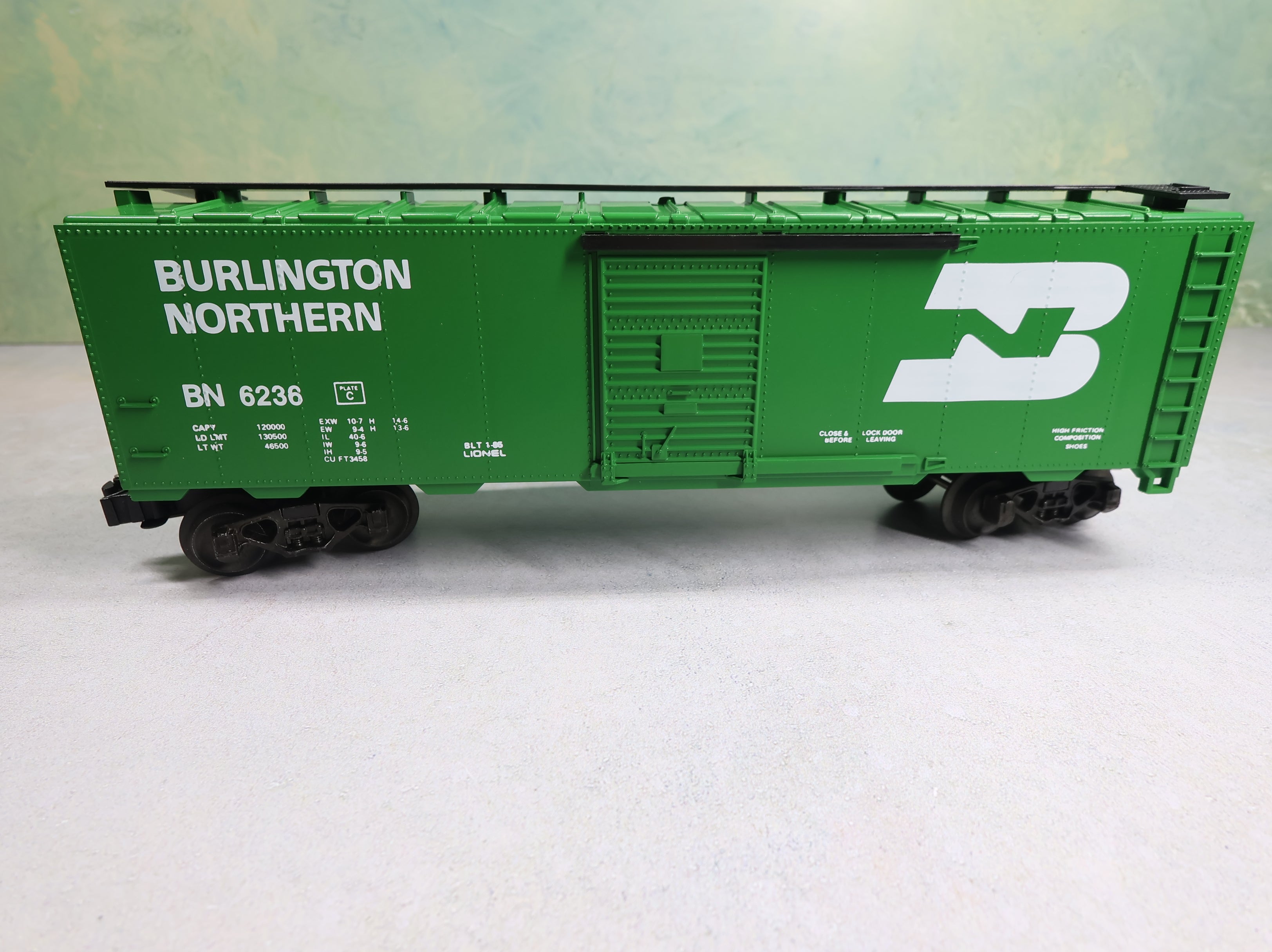 USED Lionel O Standard O Box Car Burlington Northern BN #6236