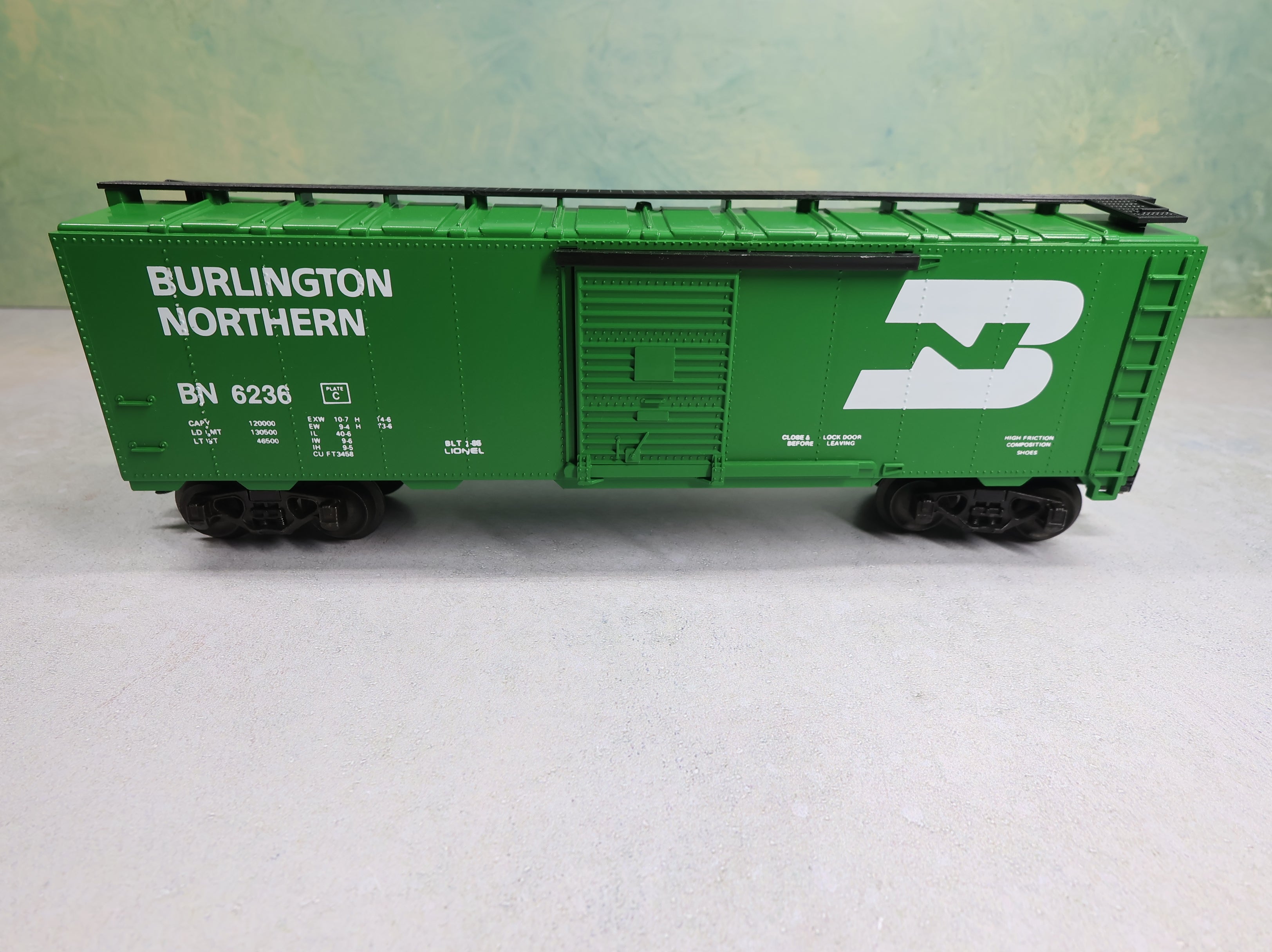USED Lionel O Standard O Box Car Burlington Northern BN #6236
