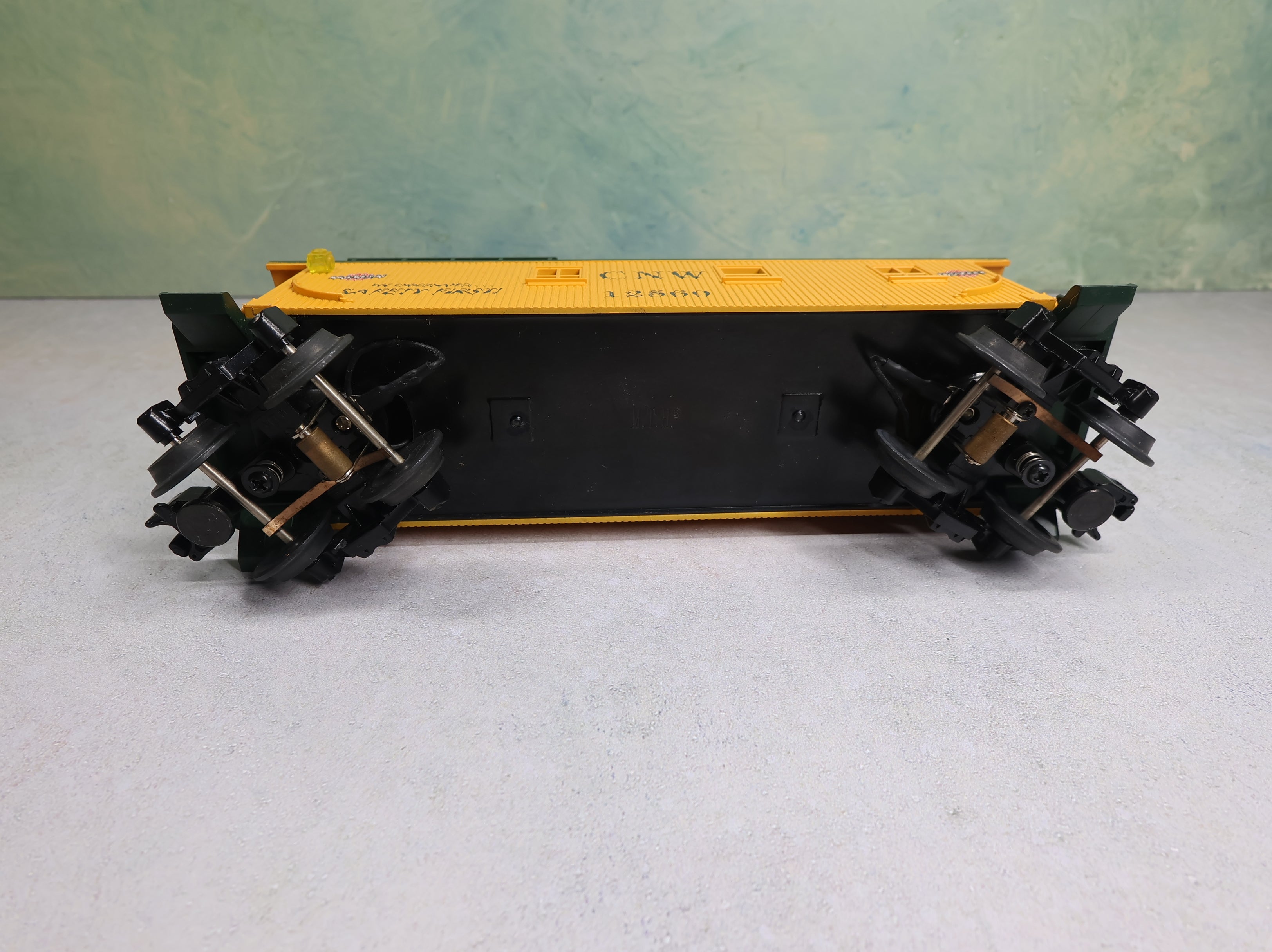 USED MTH Rail King RK-7707L O Semi-Scale Wooden Caboose Chicago & North Western CNW #12560