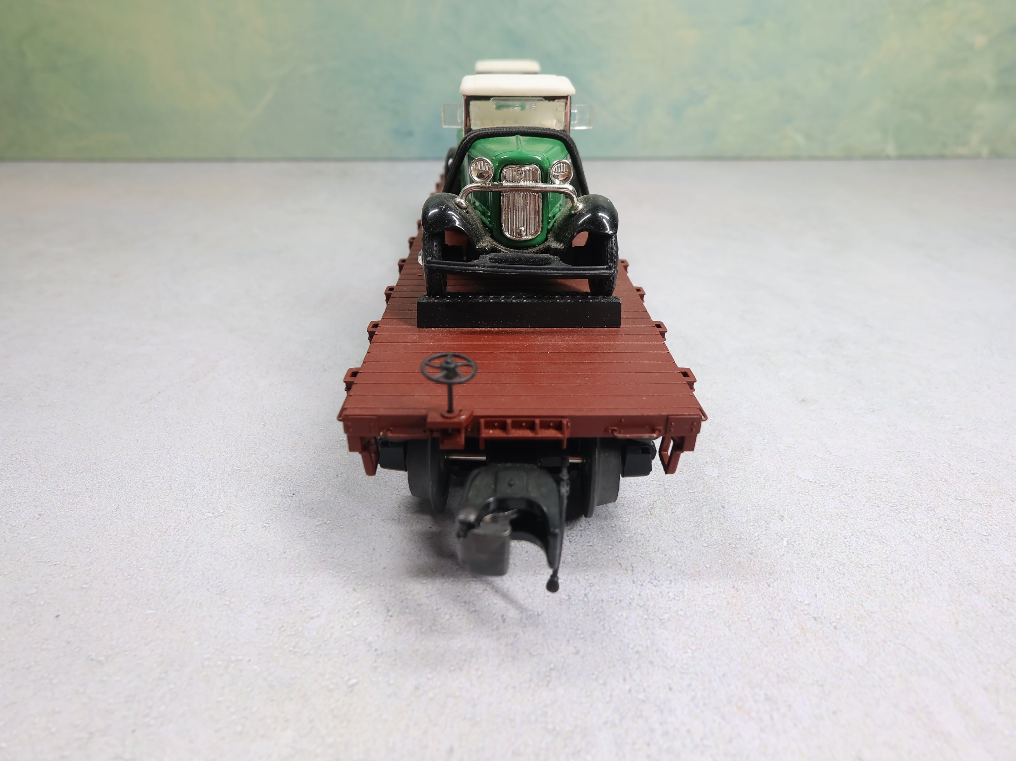 USED MTH Premier 20-98449 O 50 Ton 41' Wood Flat Car Pennsylvania PRR #471654 w/ 2 1932 Roadsters
