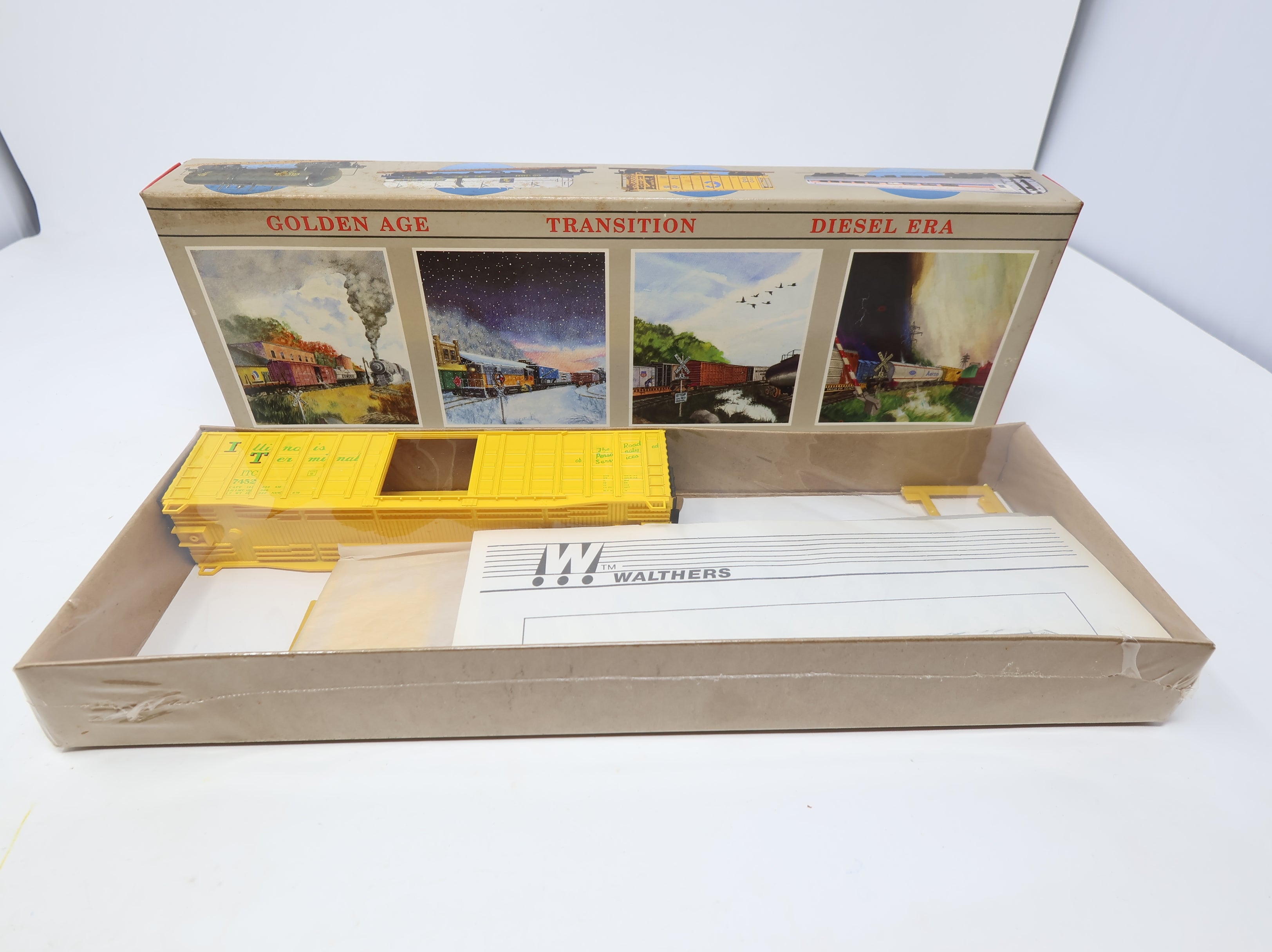 USED Walthers 932-4708 HO Scale 50' Waffle Side Box Car Illinois Terminal ITC #7452 Sealed KIT