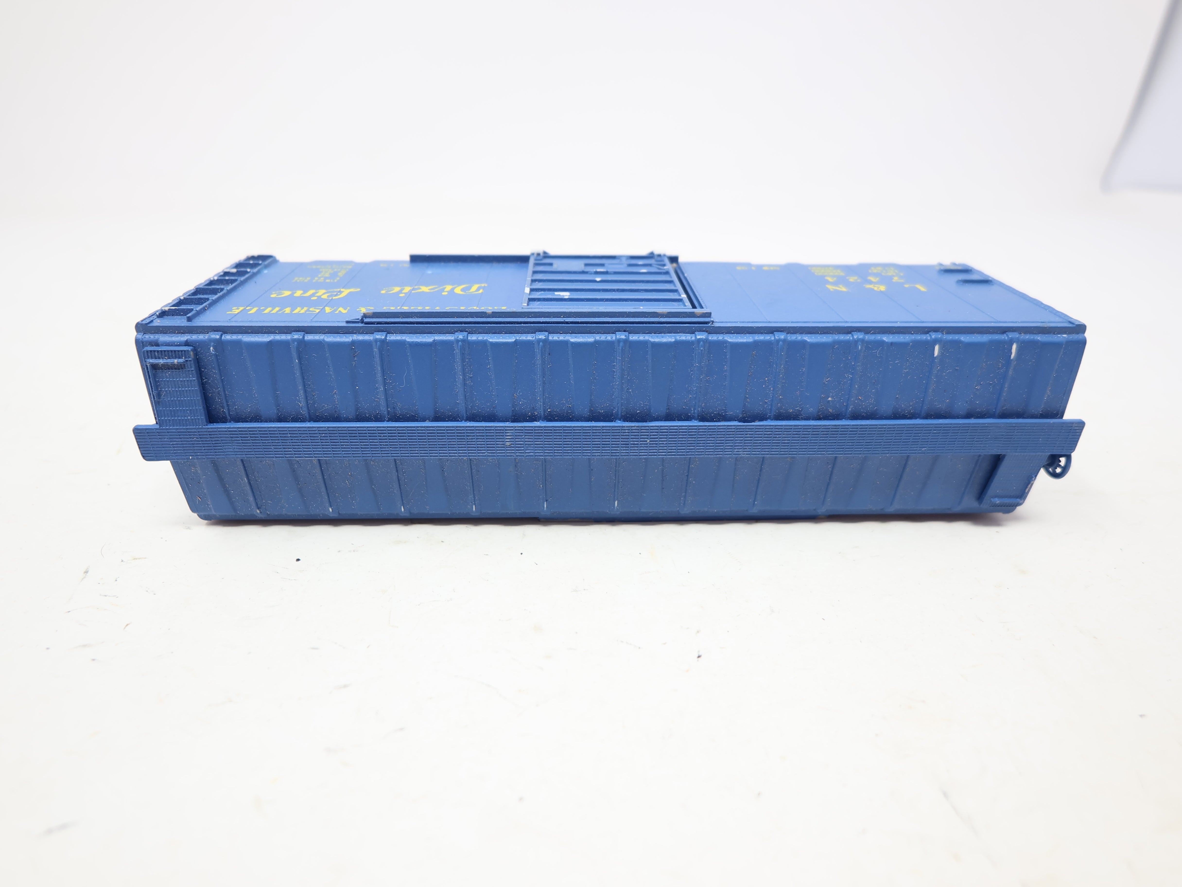 USED AHM HO Scale, 40' Box Car, Louisville & Nashville L&N #7424, Rough