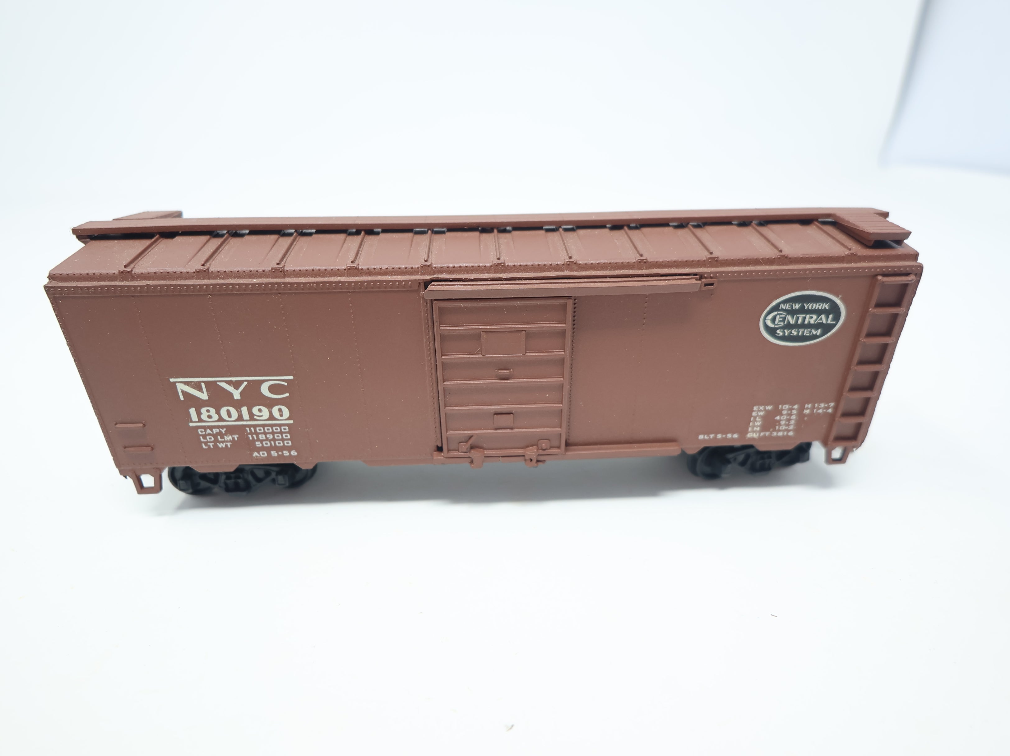 USED Roundhouse HO Scale 40' Steel Box Car New York Central NYC #180190 Decal