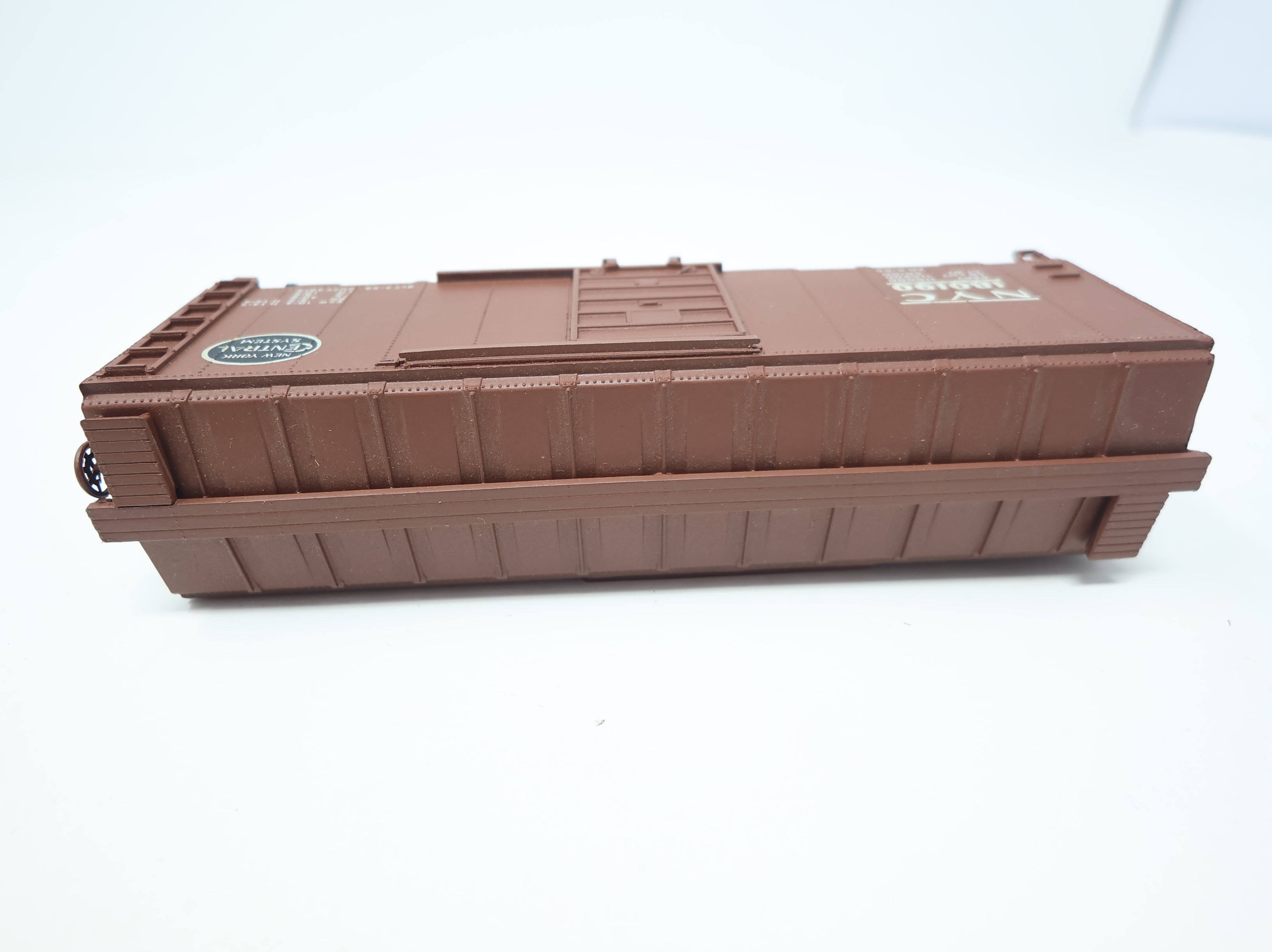 USED Roundhouse HO Scale 40' Steel Box Car New York Central NYC #180190 Decal