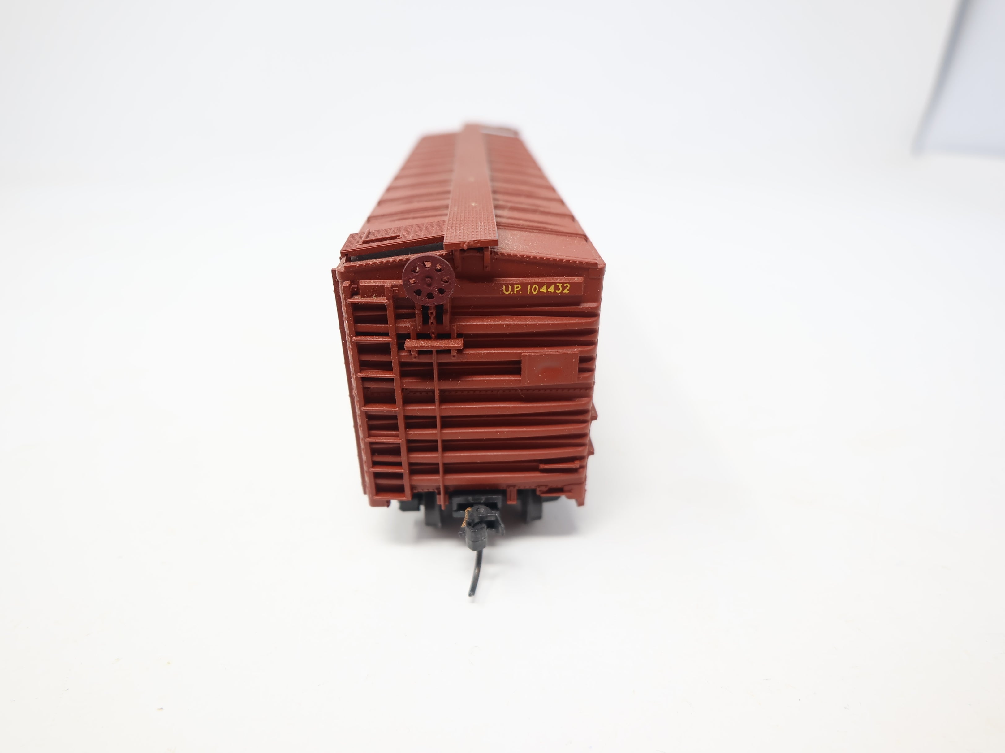 USED Accurail HO Scale 40' Steel Box Car Union Pacific UP #104432
