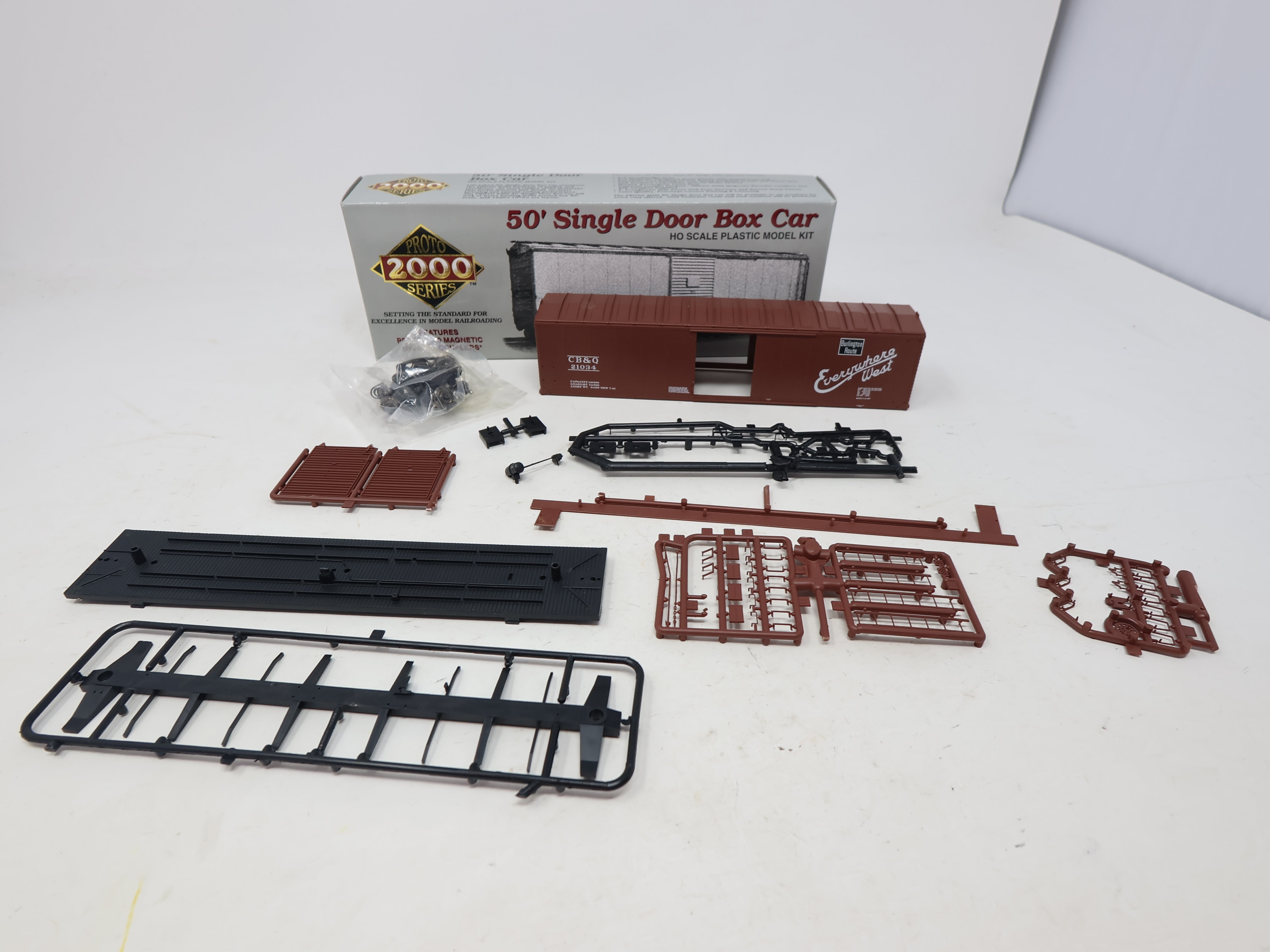 USED Life-Like 21782 HO Scale, 50' Single Door Box Car, Chicago, Burlington & Quincy CB&Q #21034 (KIT)