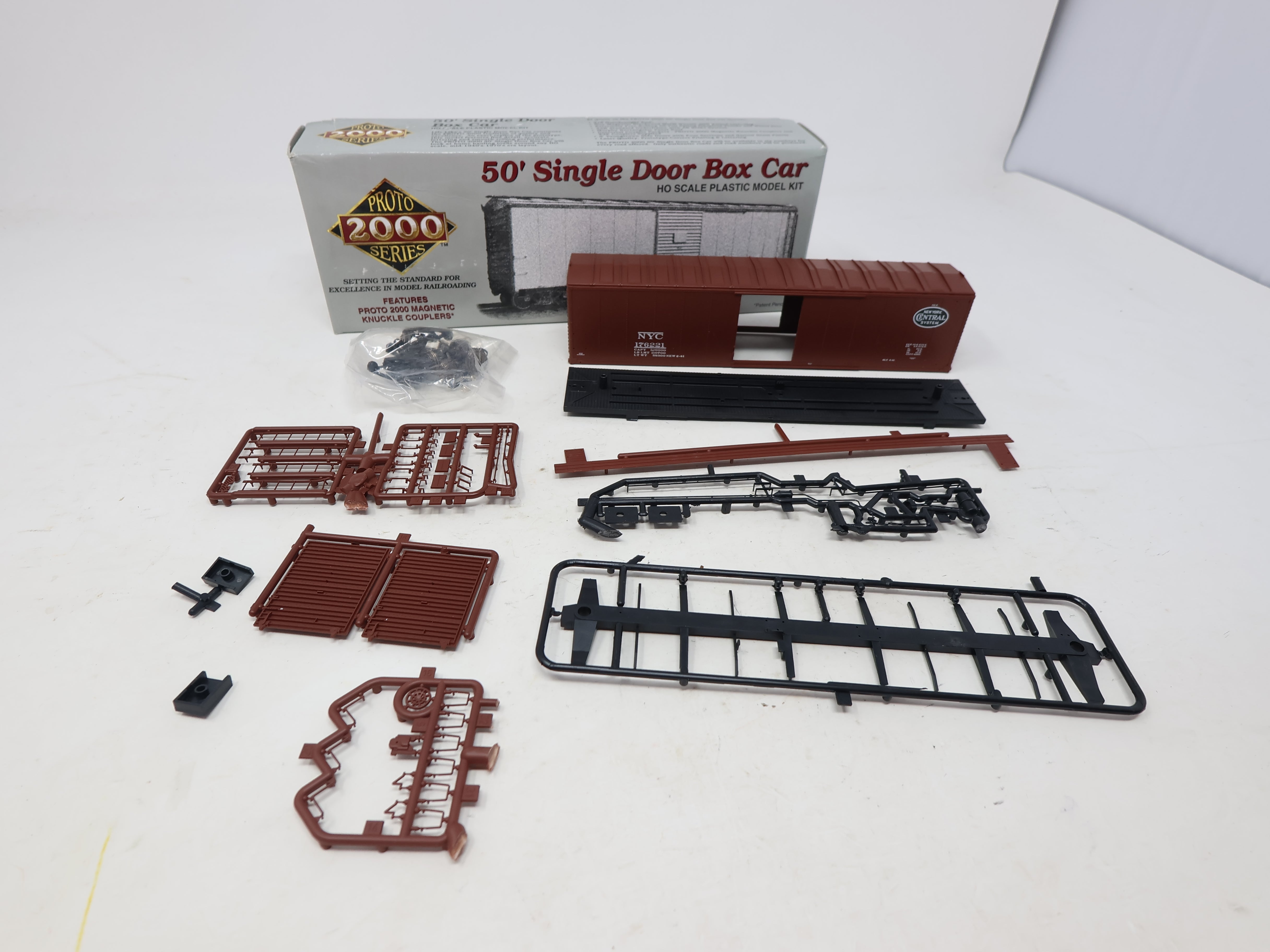 USED Life-Like 21788 HO Scale, 50' Single Door Box Car, New York Central NYC #176221 (KIT)