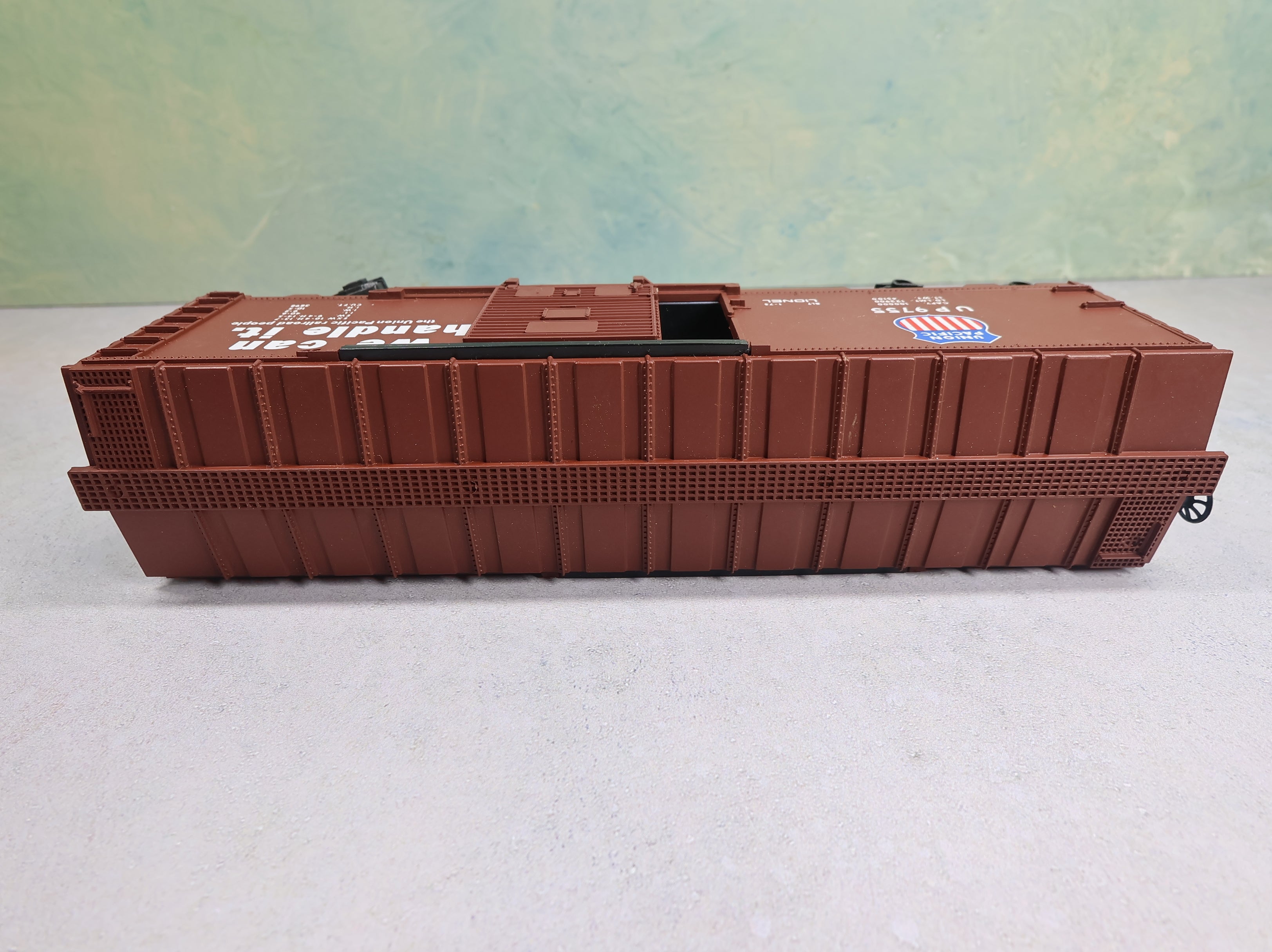 USED Lionel O Box Car Union Pacific UP #9755