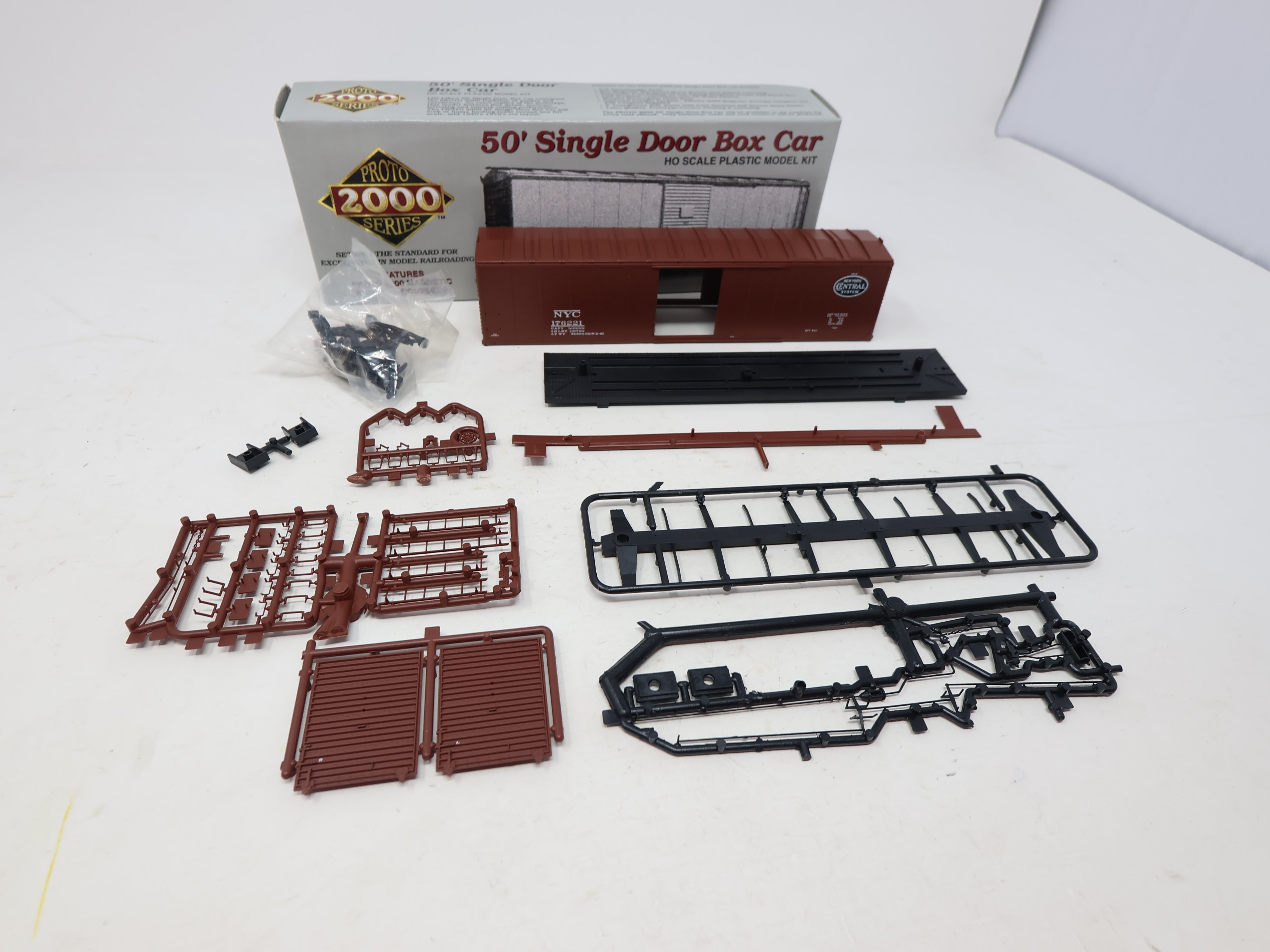 USED Life-Like 21788 HO Scale, 50' Single Door Box Car, New York Central NYC #176221 (KIT)