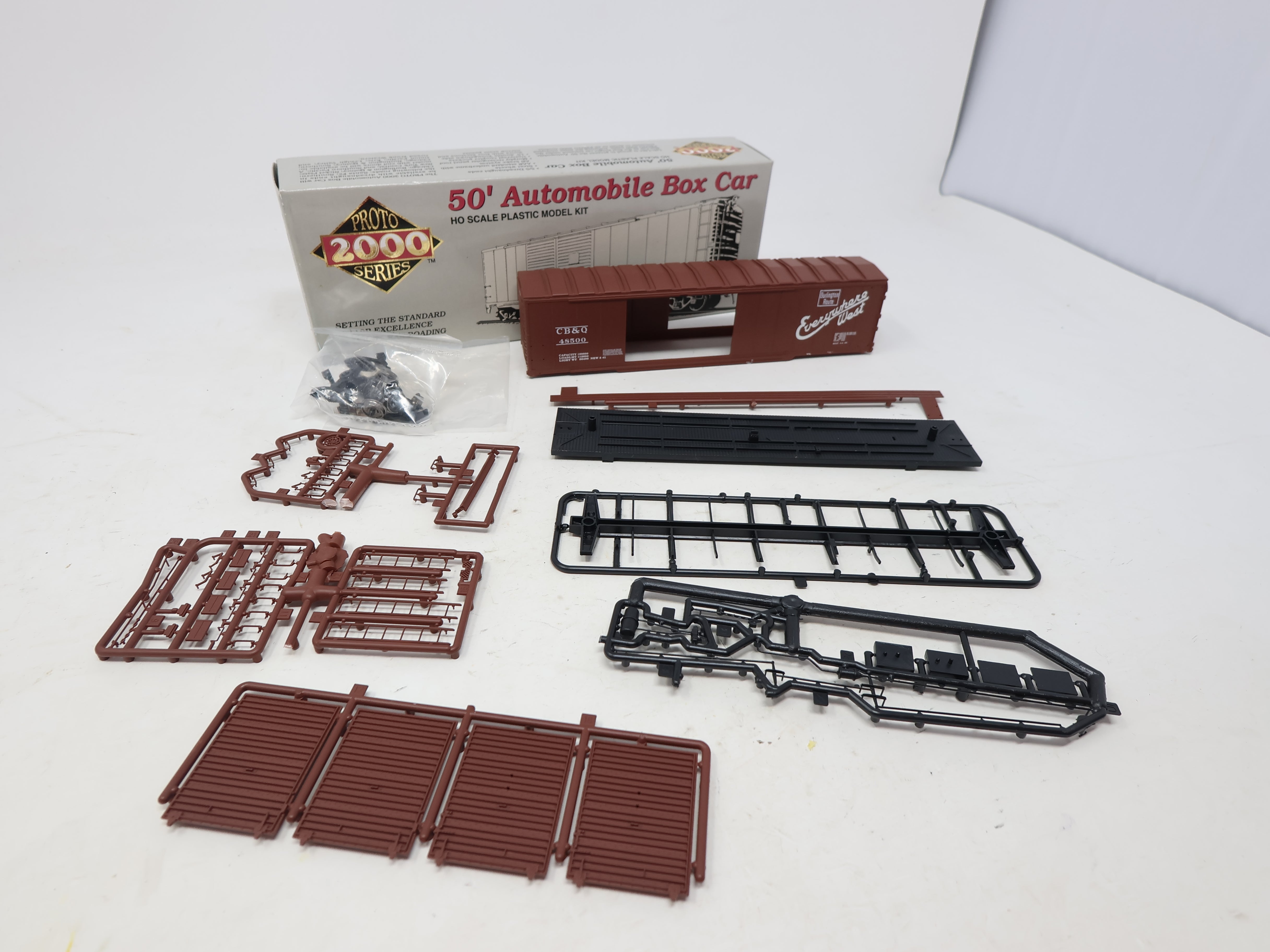 USED Life-Like 21015 HO Scale, 50' Automobile Box Car, Chicago, Burlington & Quincy CB&Q #48500 (KIT)