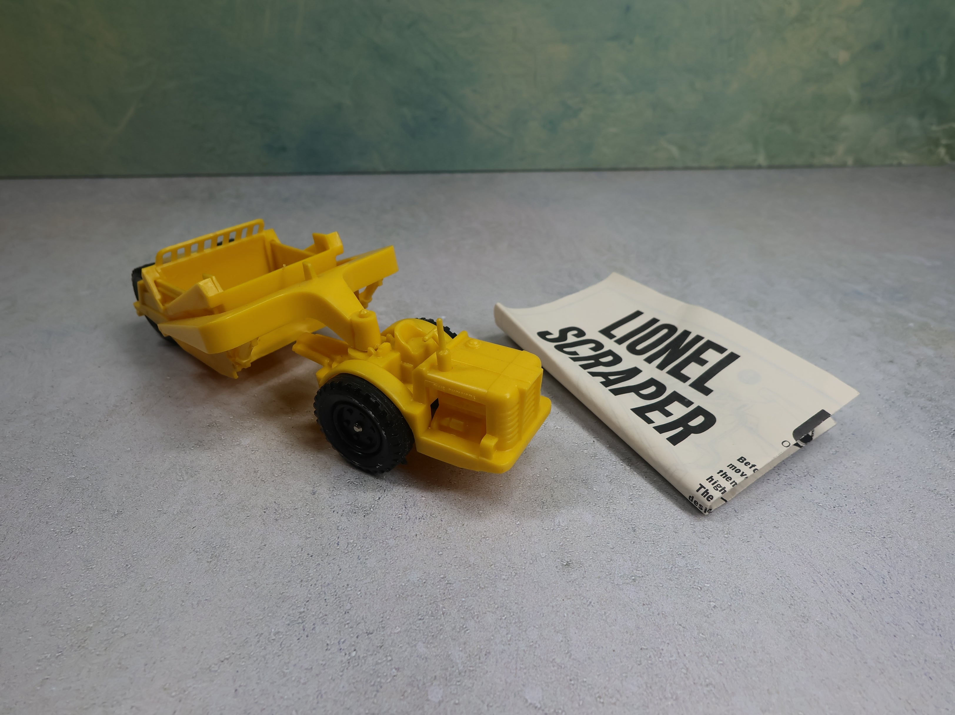 USED Lionel O Yellow Scraper Construction Equipment