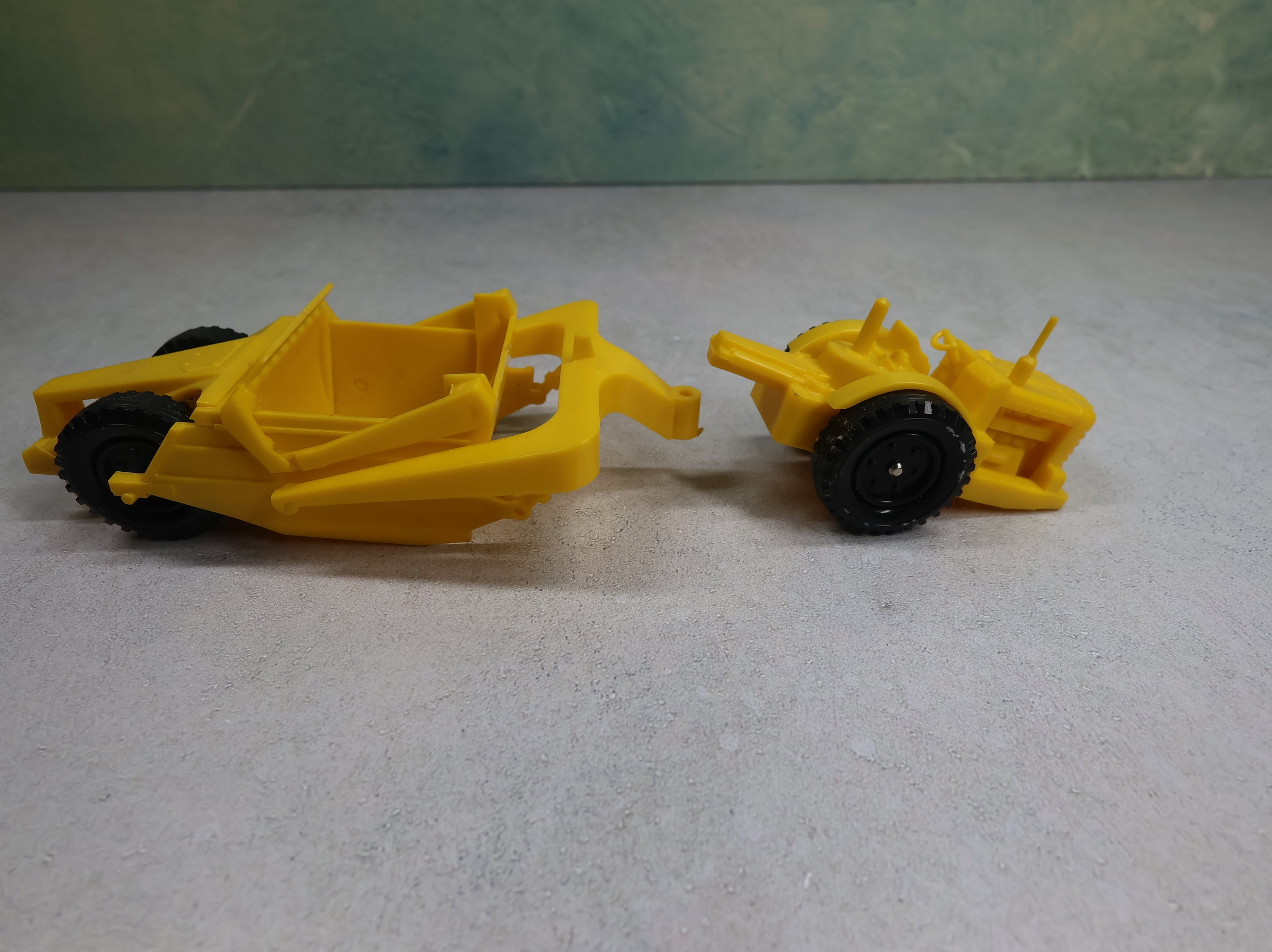 USED Lionel O Yellow Scraper Construction Equipment