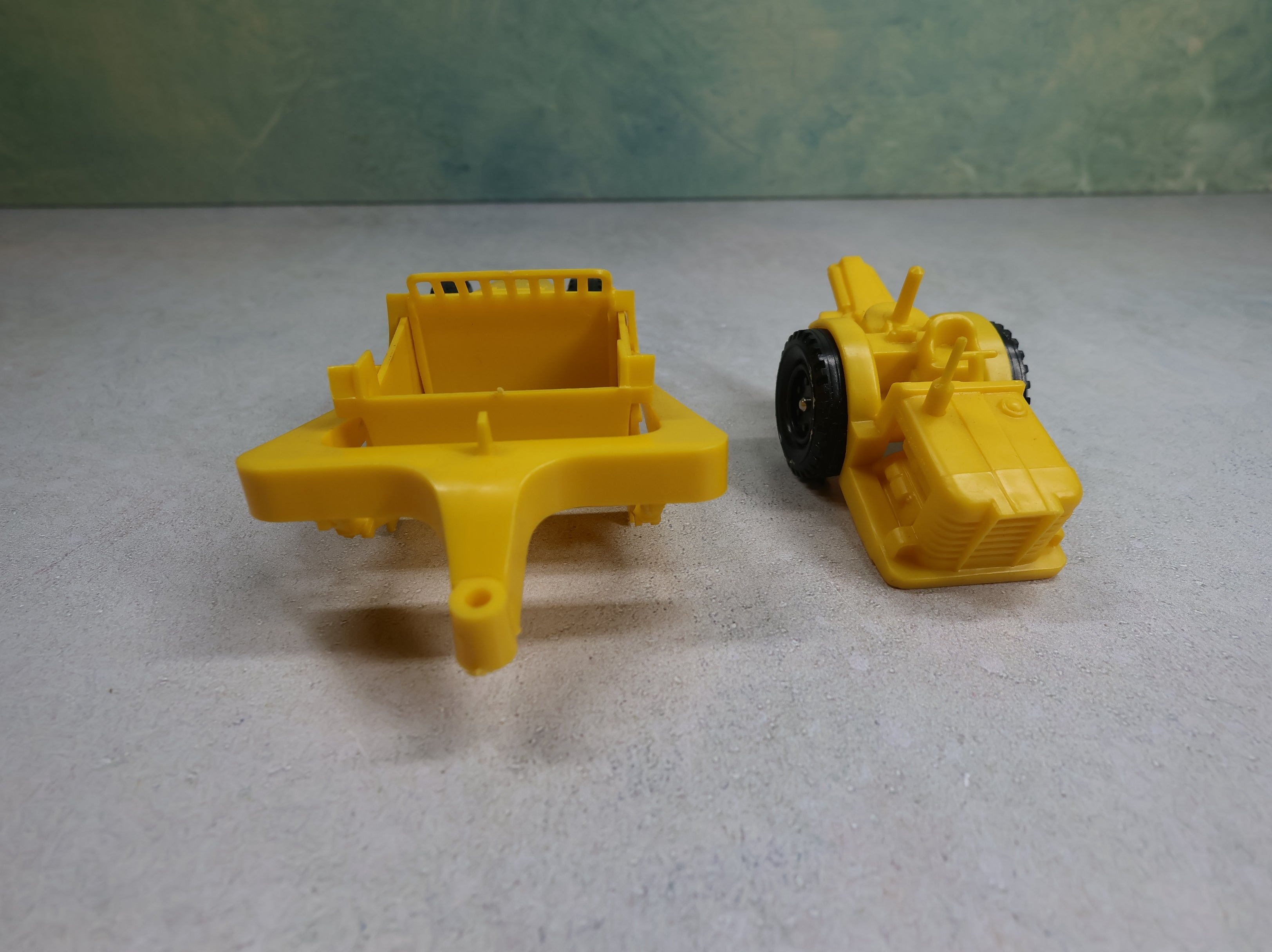 USED Lionel O Yellow Scraper Construction Equipment