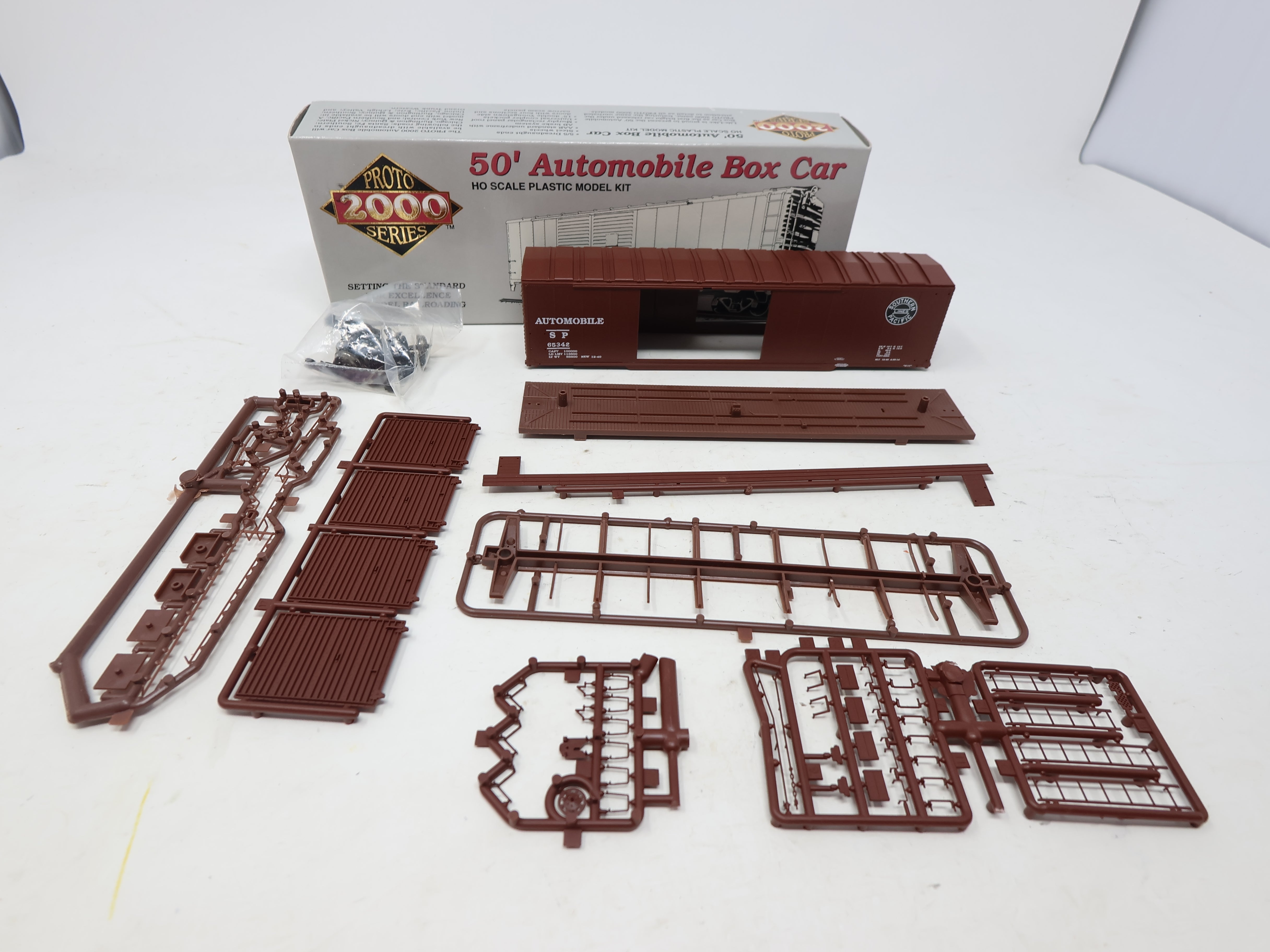 USED Life-Like 8443 HO Scale, 50' Automobile Box Car, Southern Pacific SP #65342 (KIT)