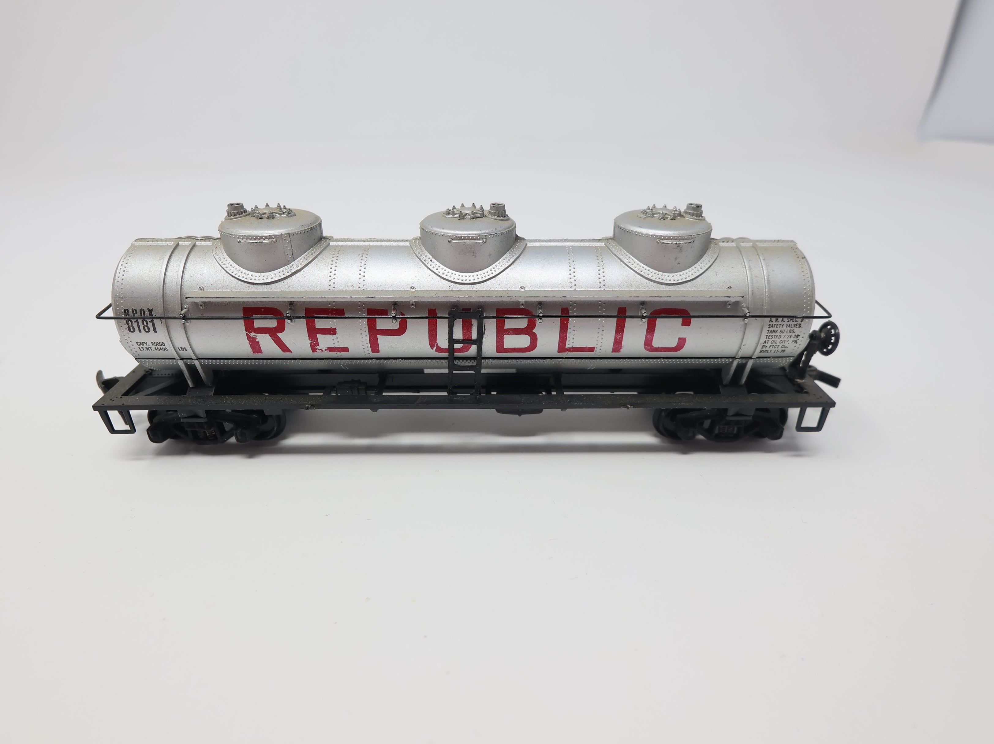 USED HOTCO HO Scale Triple Dome Tank Car Republic RPOX #8181