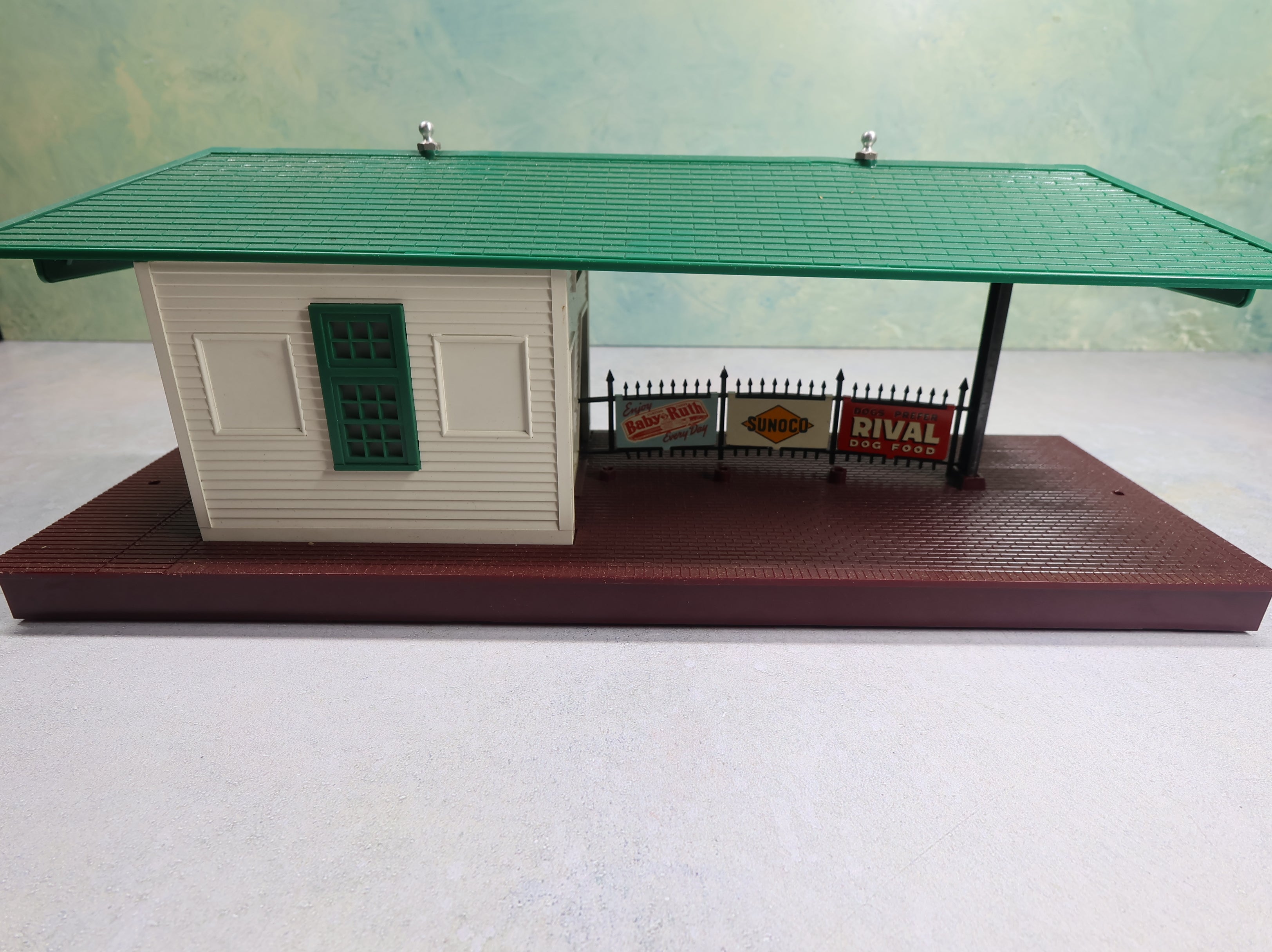 USED Lionel O 256 Freight Station w/ Box Untested