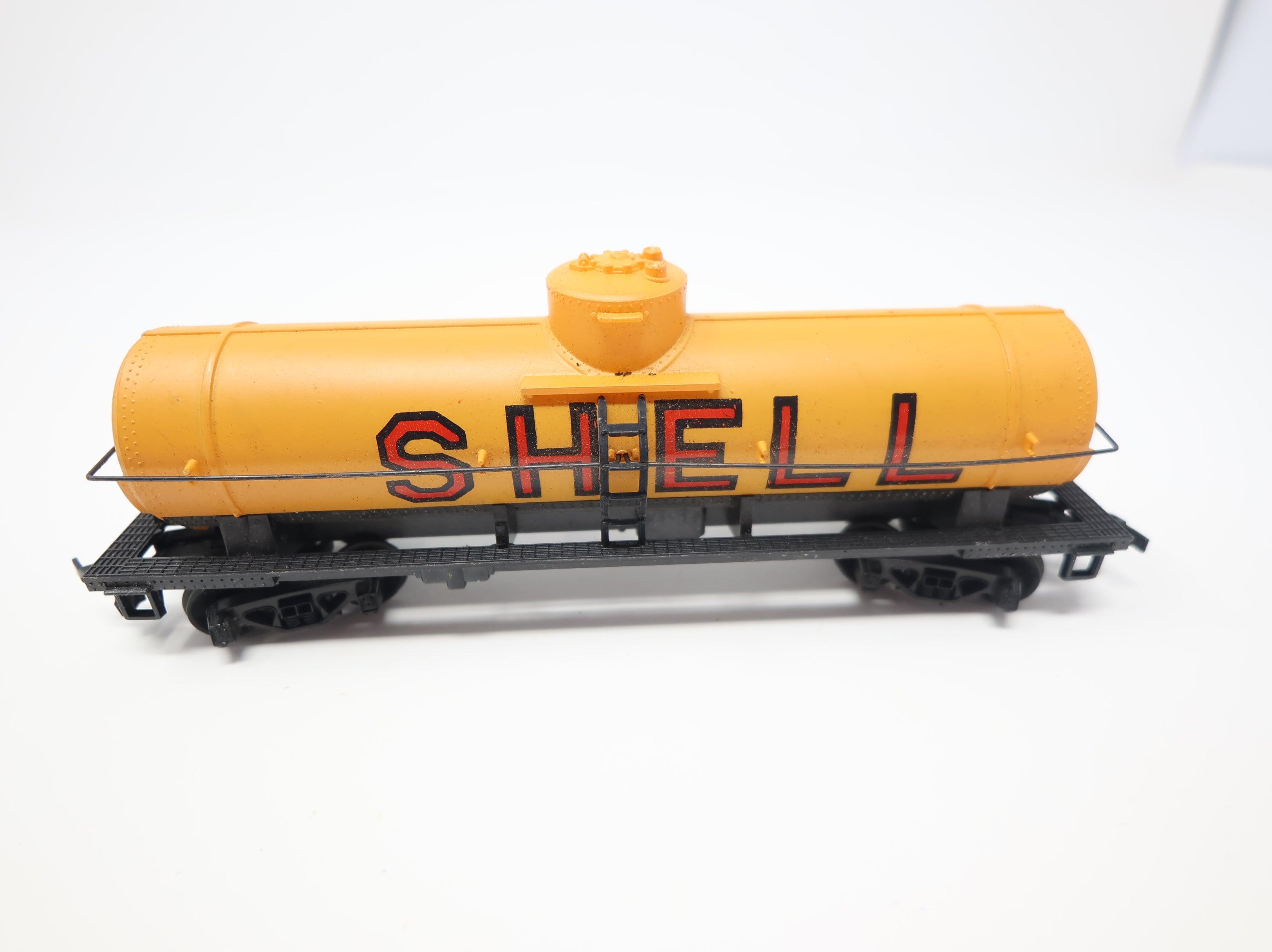 USED Tyco HO Scale Single Dome Tank Car Shell