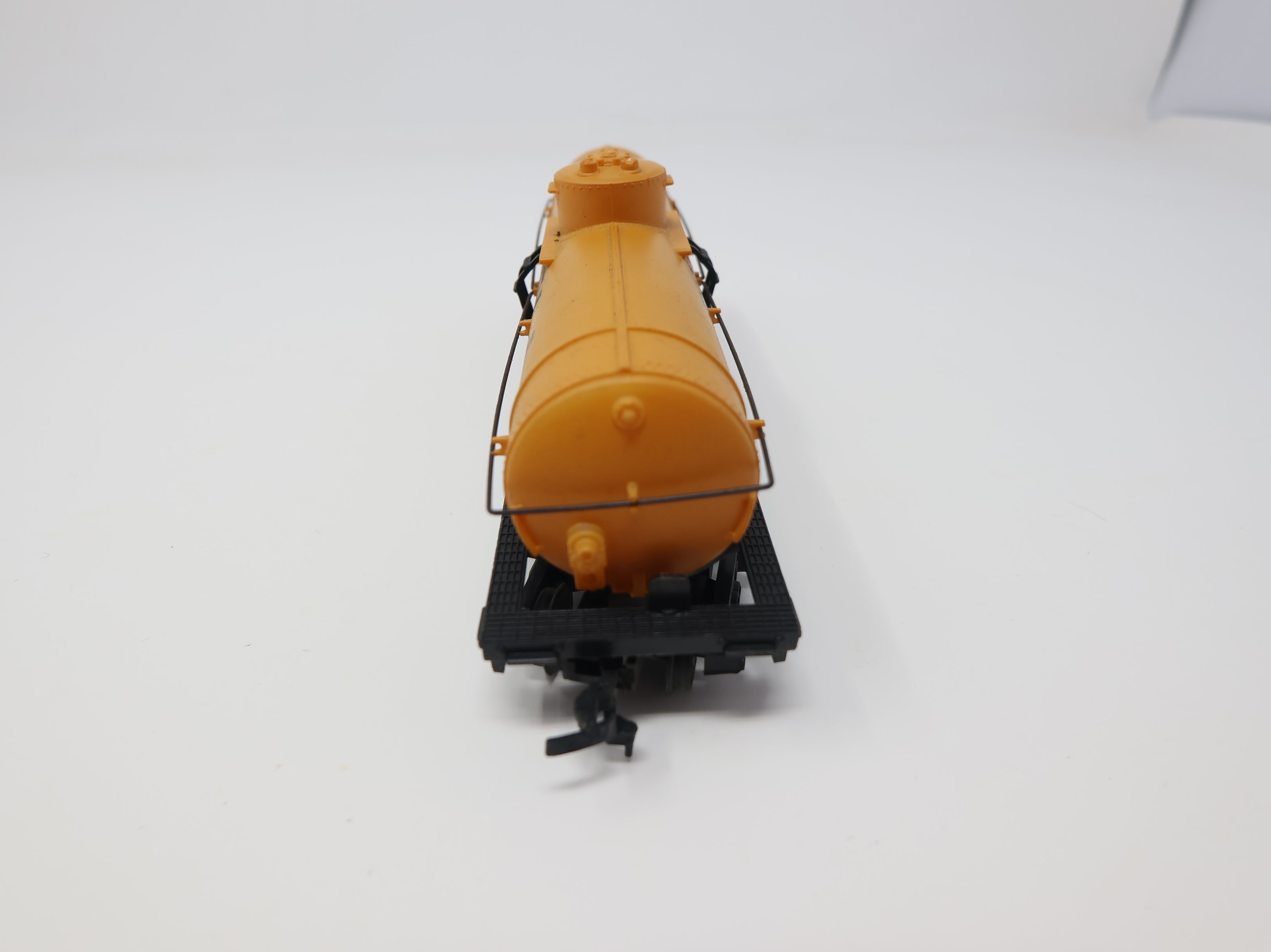 USED Tyco HO Scale Single Dome Tank Car Shell