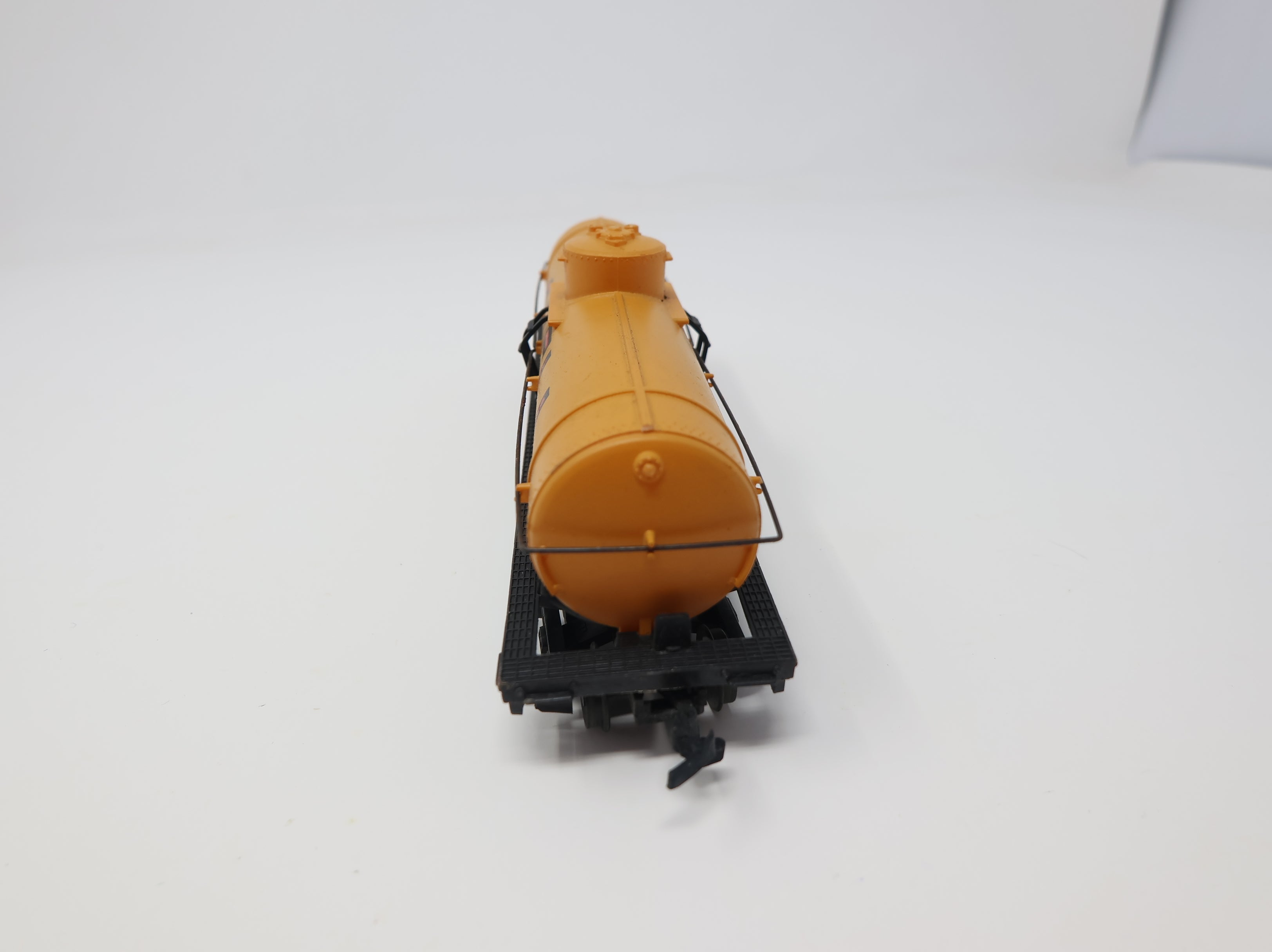 USED Tyco HO Scale Single Dome Tank Car Shell