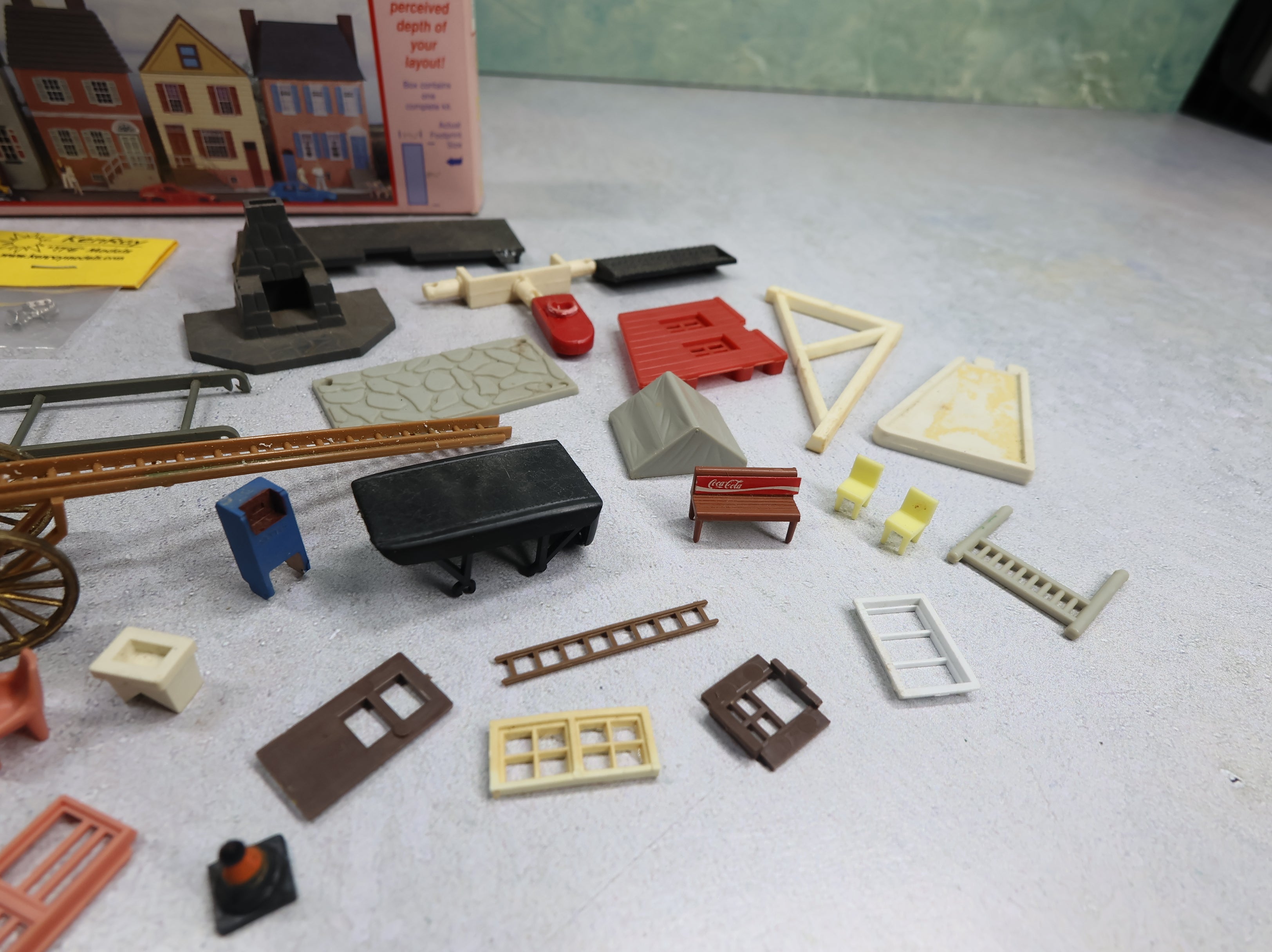 USED HO Scale Building Parts & More!
