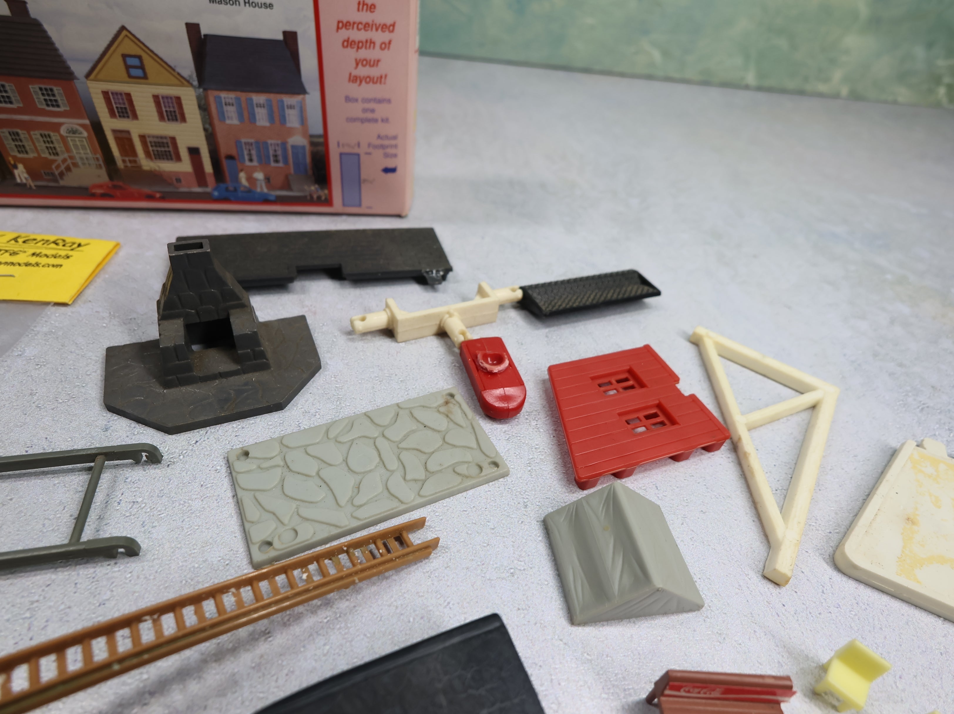 USED HO Scale Building Parts & More!