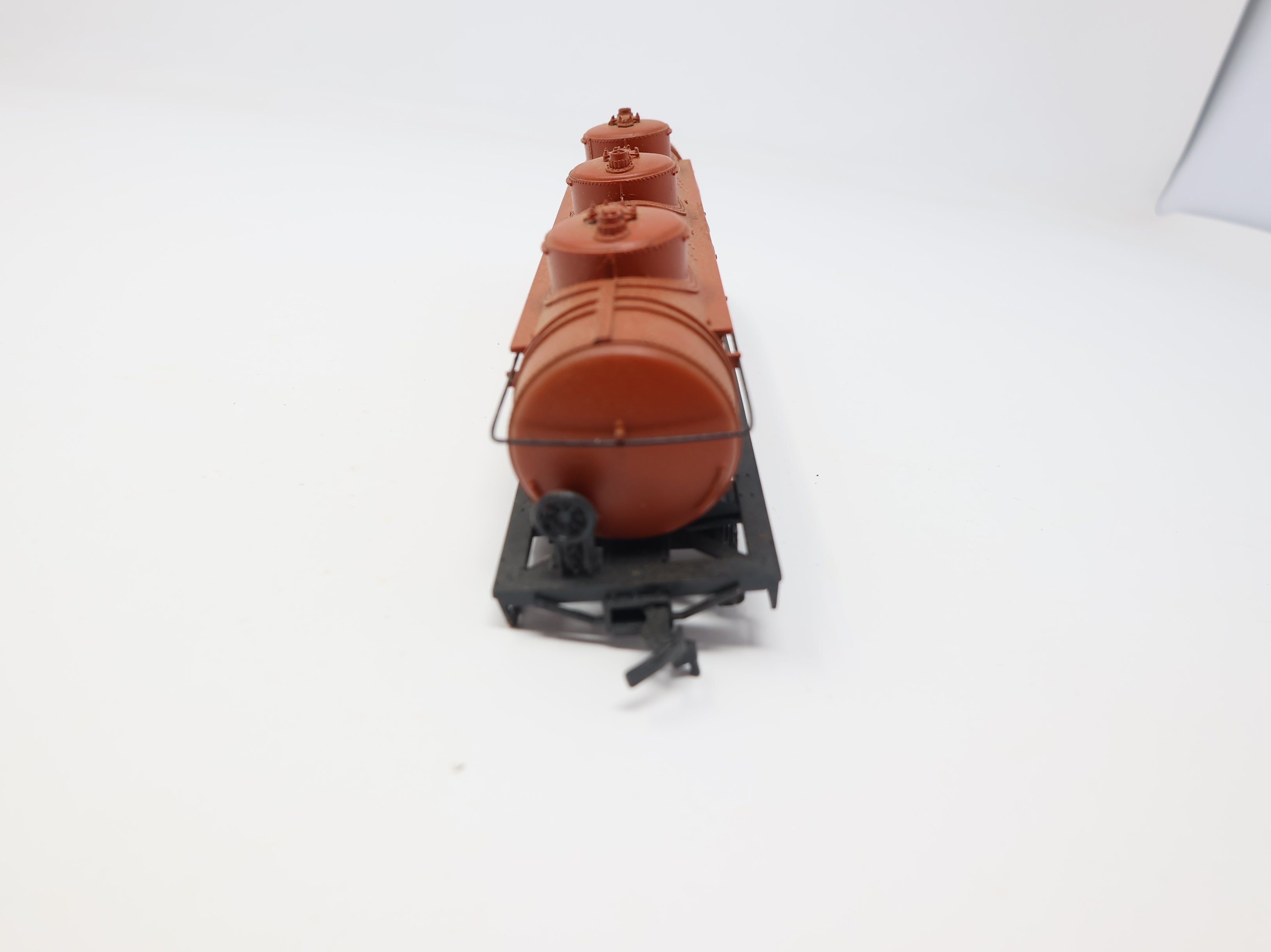 USED HOTCO HO Scale Triple Dome Tank Car Mobilgas SVX #1442