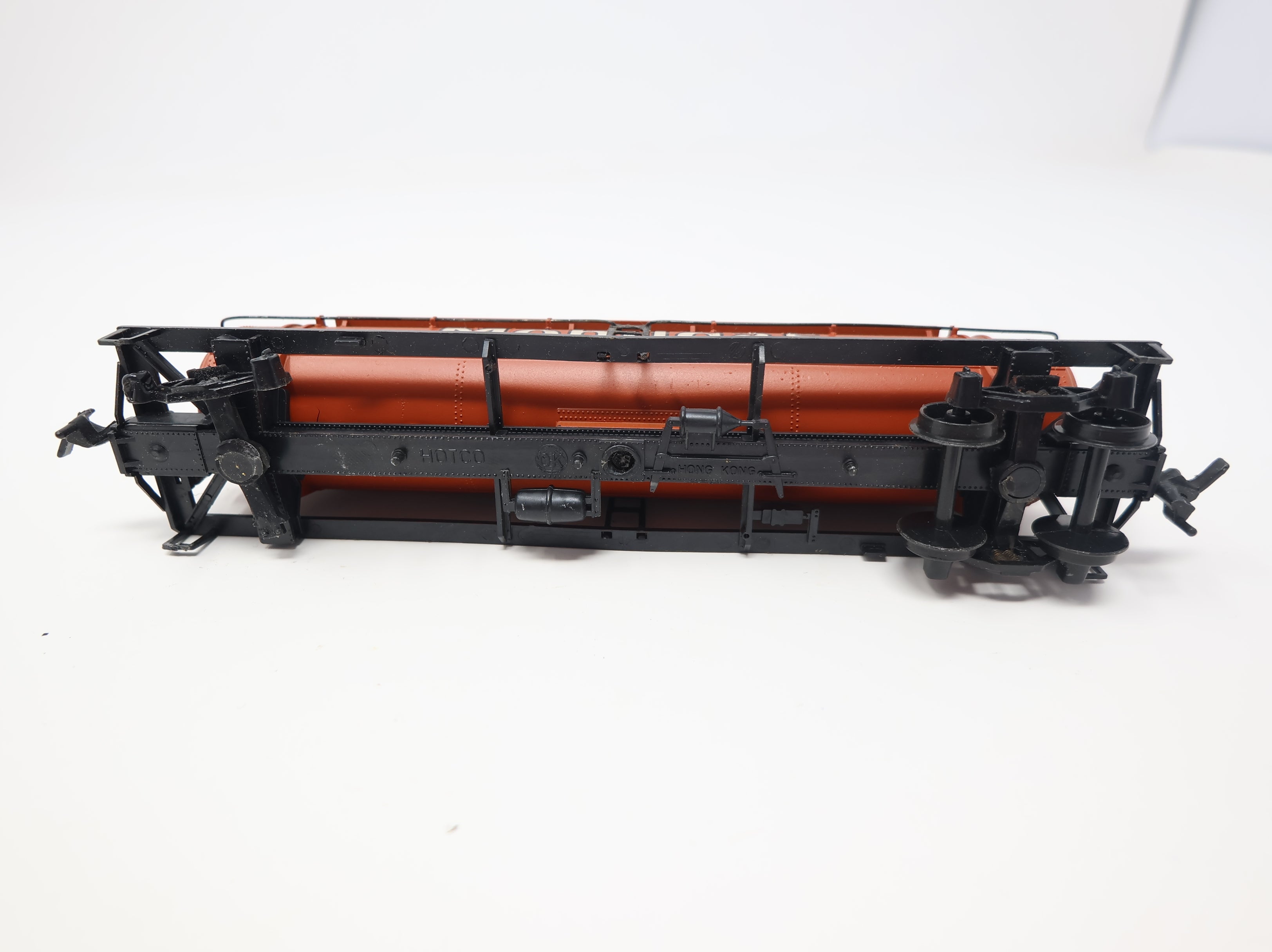 USED HOTCO HO Scale Triple Dome Tank Car Mobilgas SVX #1442