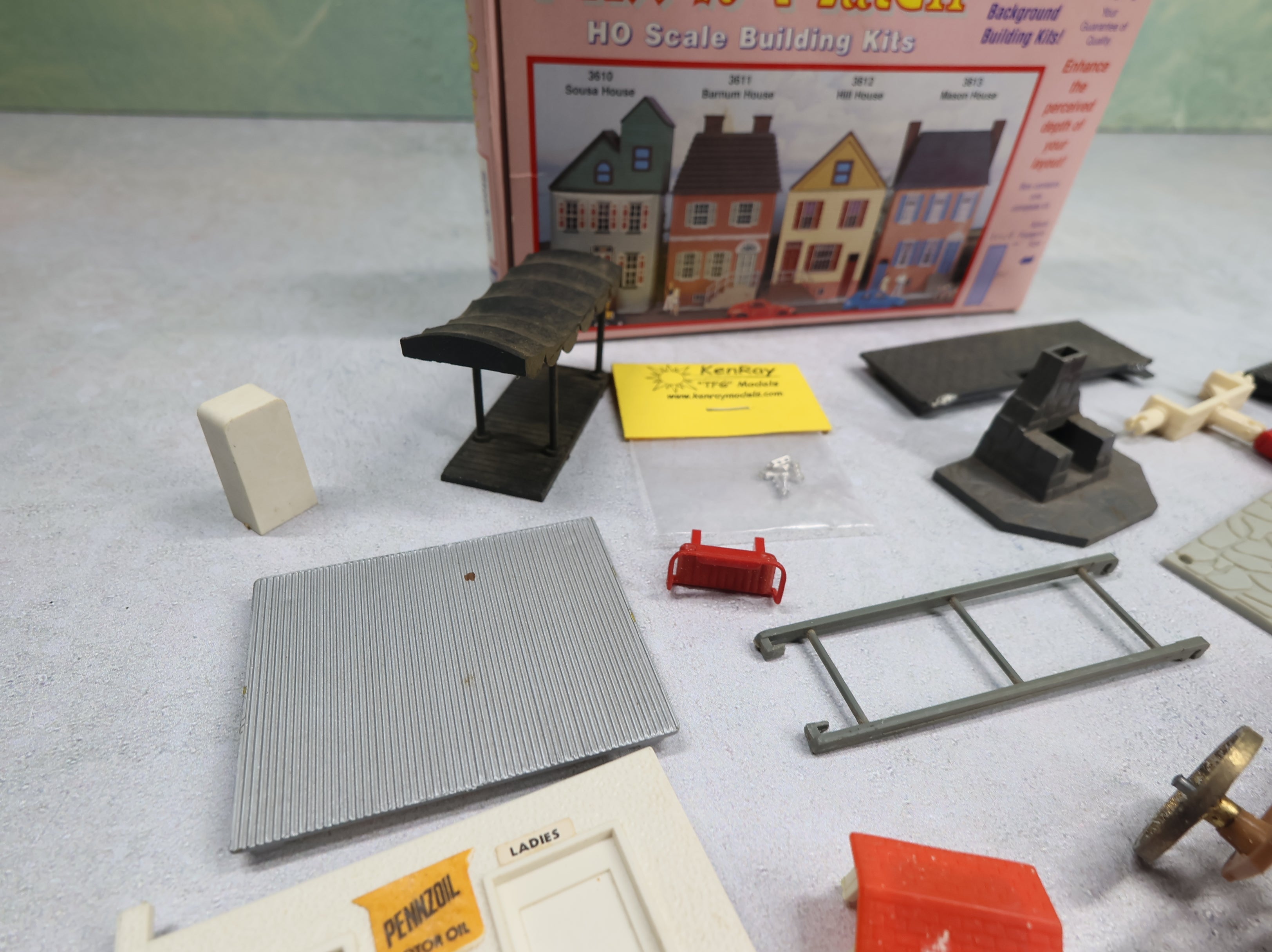 USED HO Scale Building Parts & More!