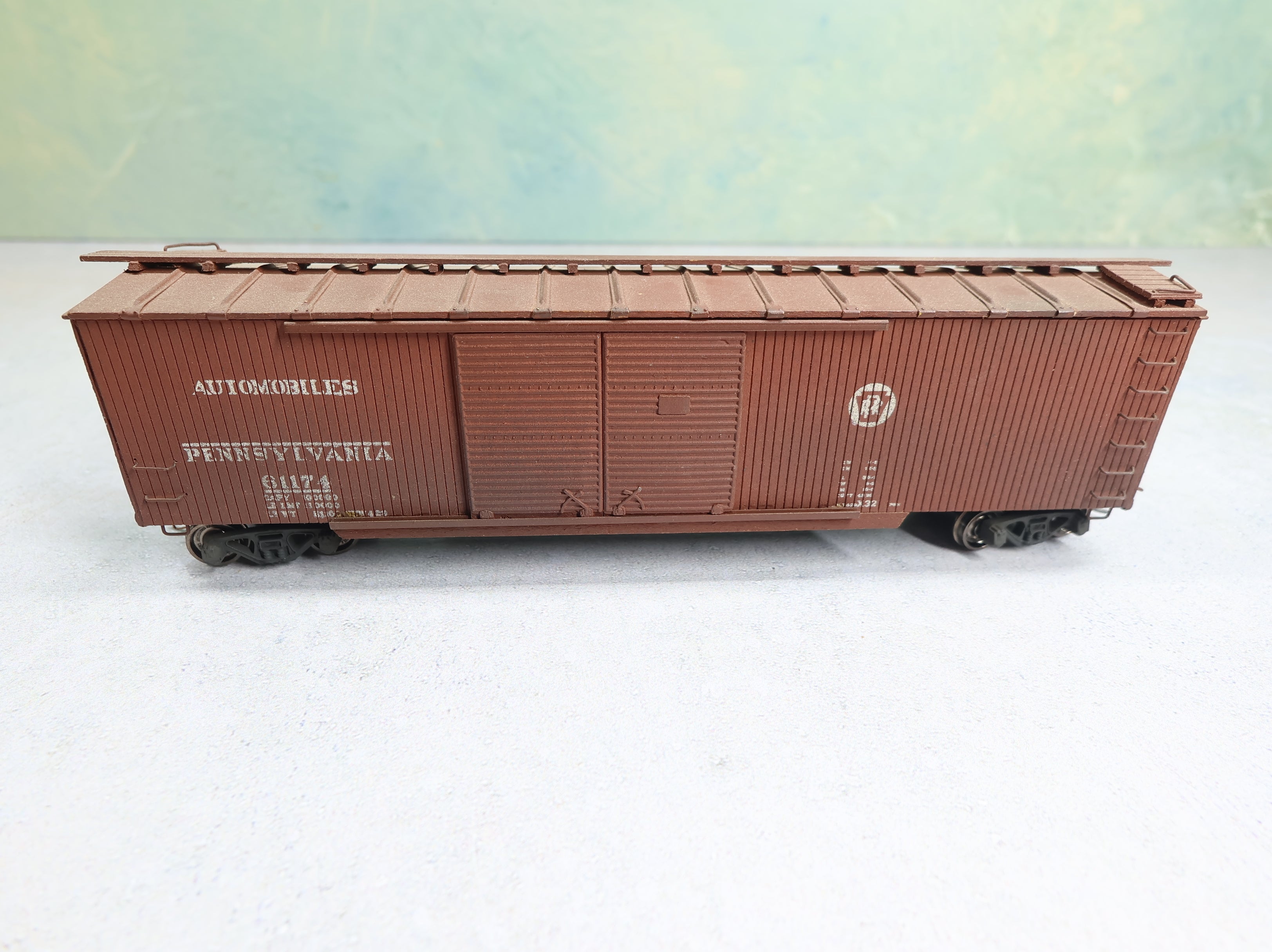 USED HO Scale 50' Wooden Box Car Weathered Pennsylvania #61174