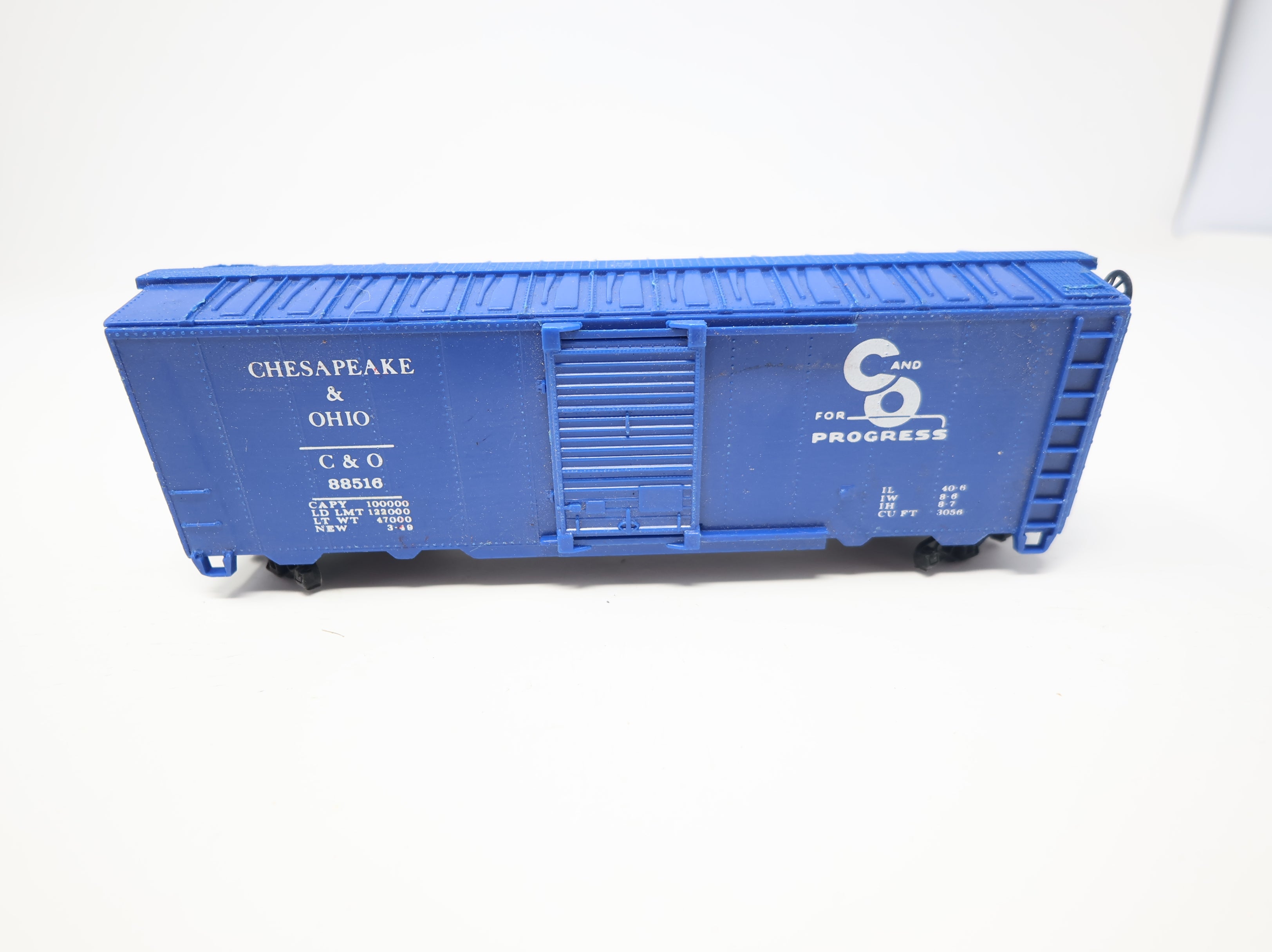 USED Lionel HO Scale 40' Steel Box Car Chesapeake and Ohio C&O #88516
