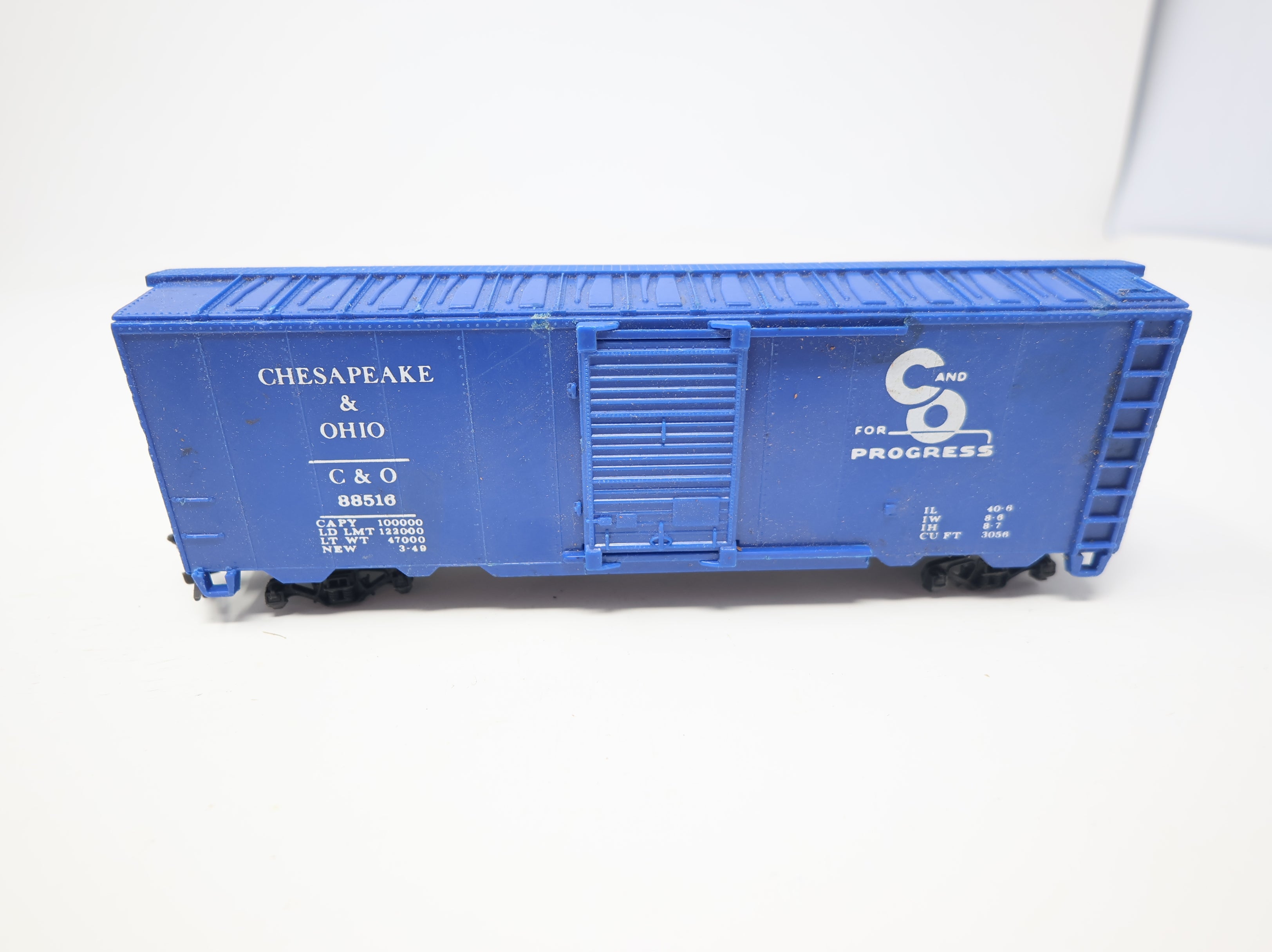 USED Lionel HO Scale 40' Steel Box Car Chesapeake and Ohio C&O #88516