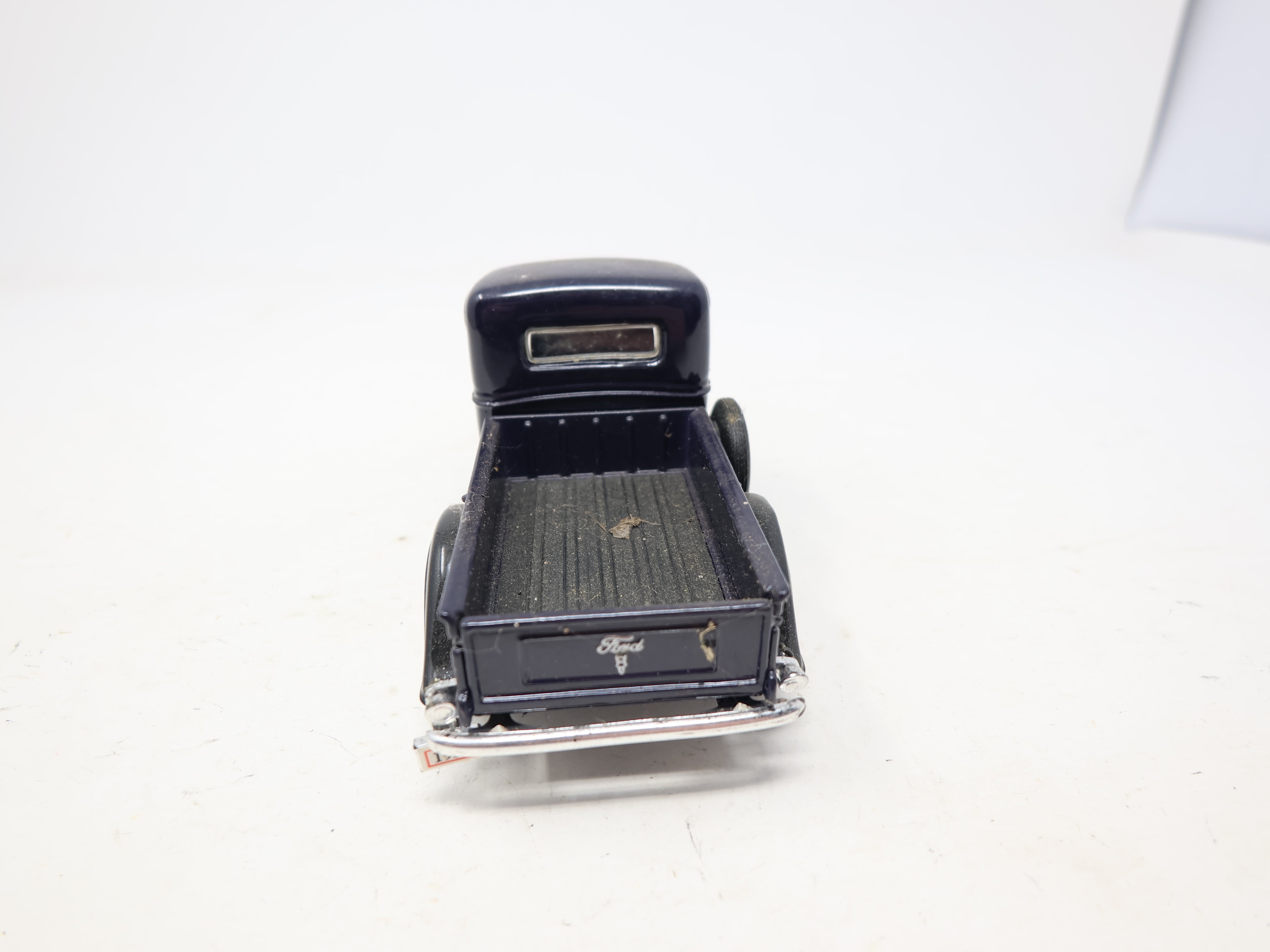 USED Superior Sunnyside 5607 , 1:34 Scale 1937 Ford Pickup Speedway