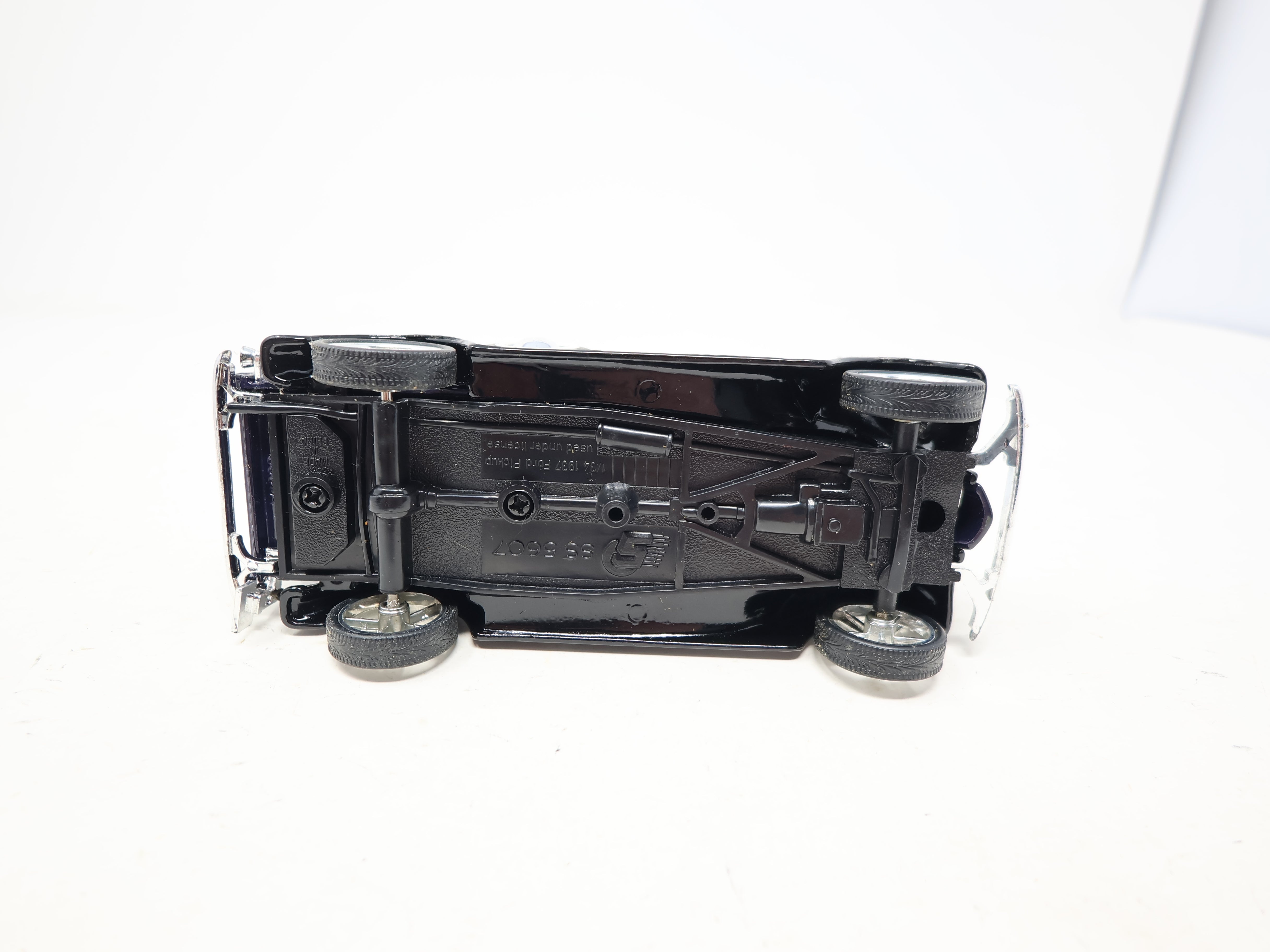 USED Superior Sunnyside 5607 , 1:34 Scale 1937 Ford Pickup Speedway