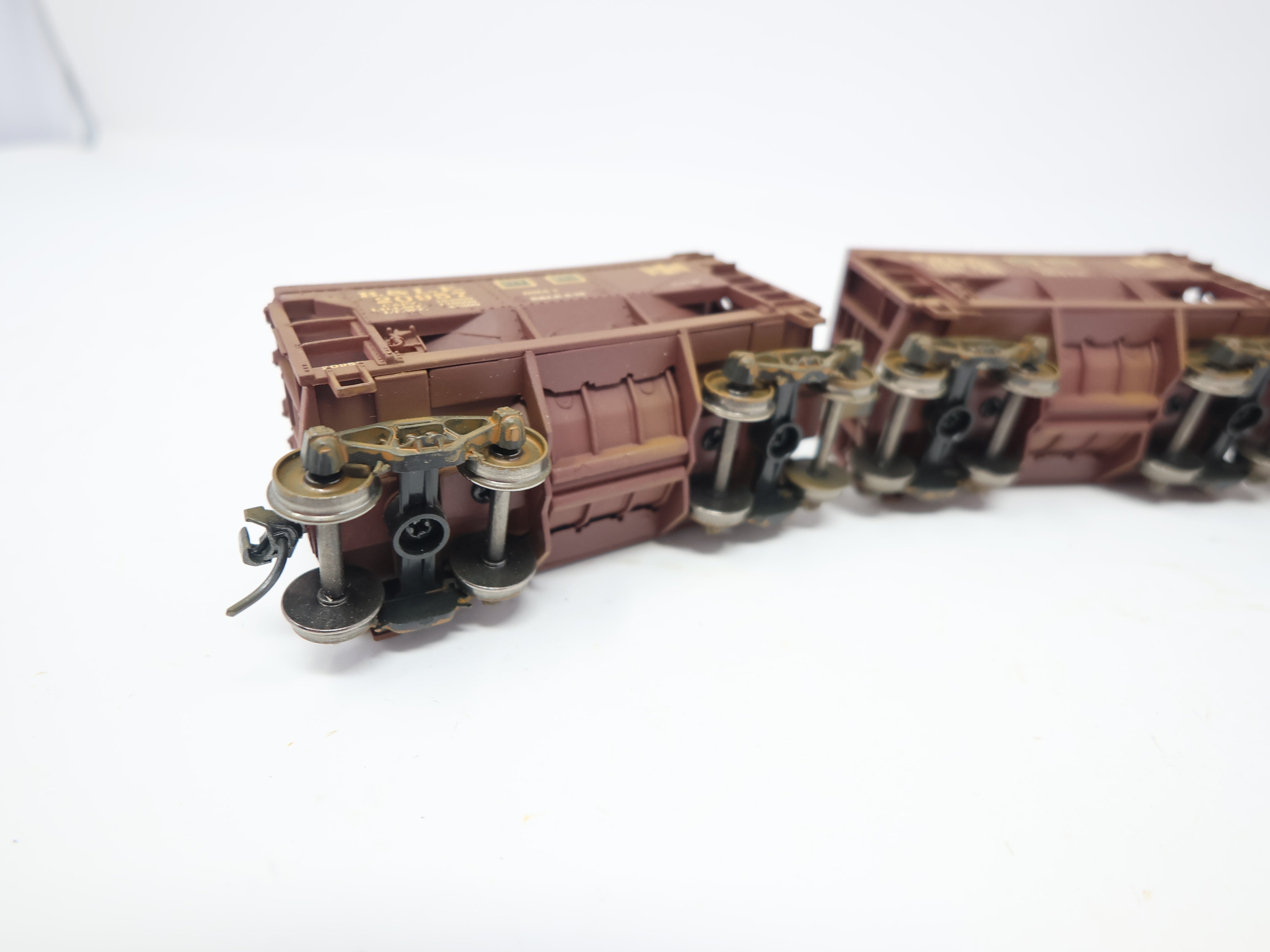 USED HO Scale, 4 Ore Cars, Bessemer & Lake Erie B&LE , Weathered Set 6