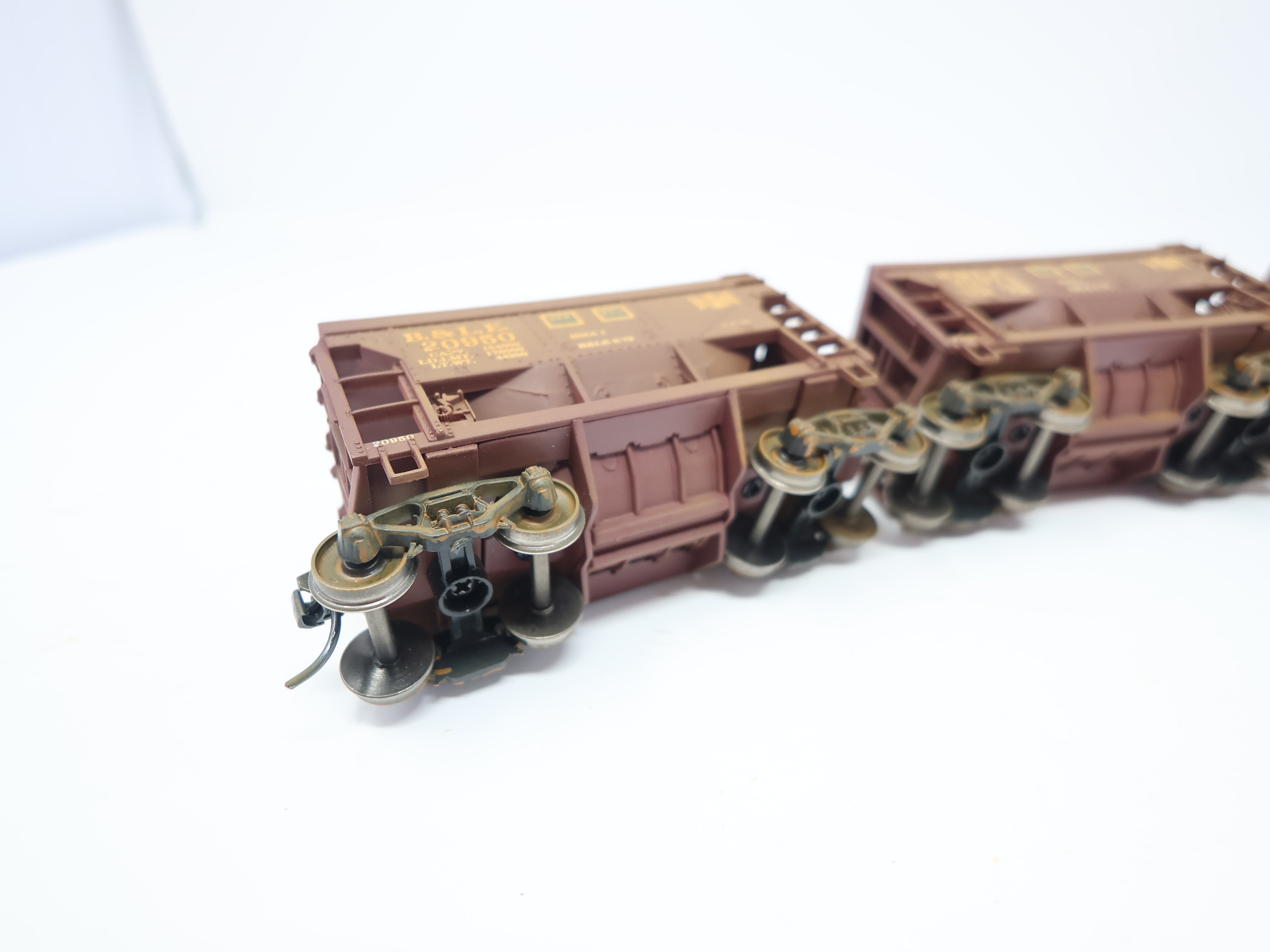 USED HO Scale, 4 Ore Cars, Bessemer & Lake Erie B&LE , Weathered Set 7