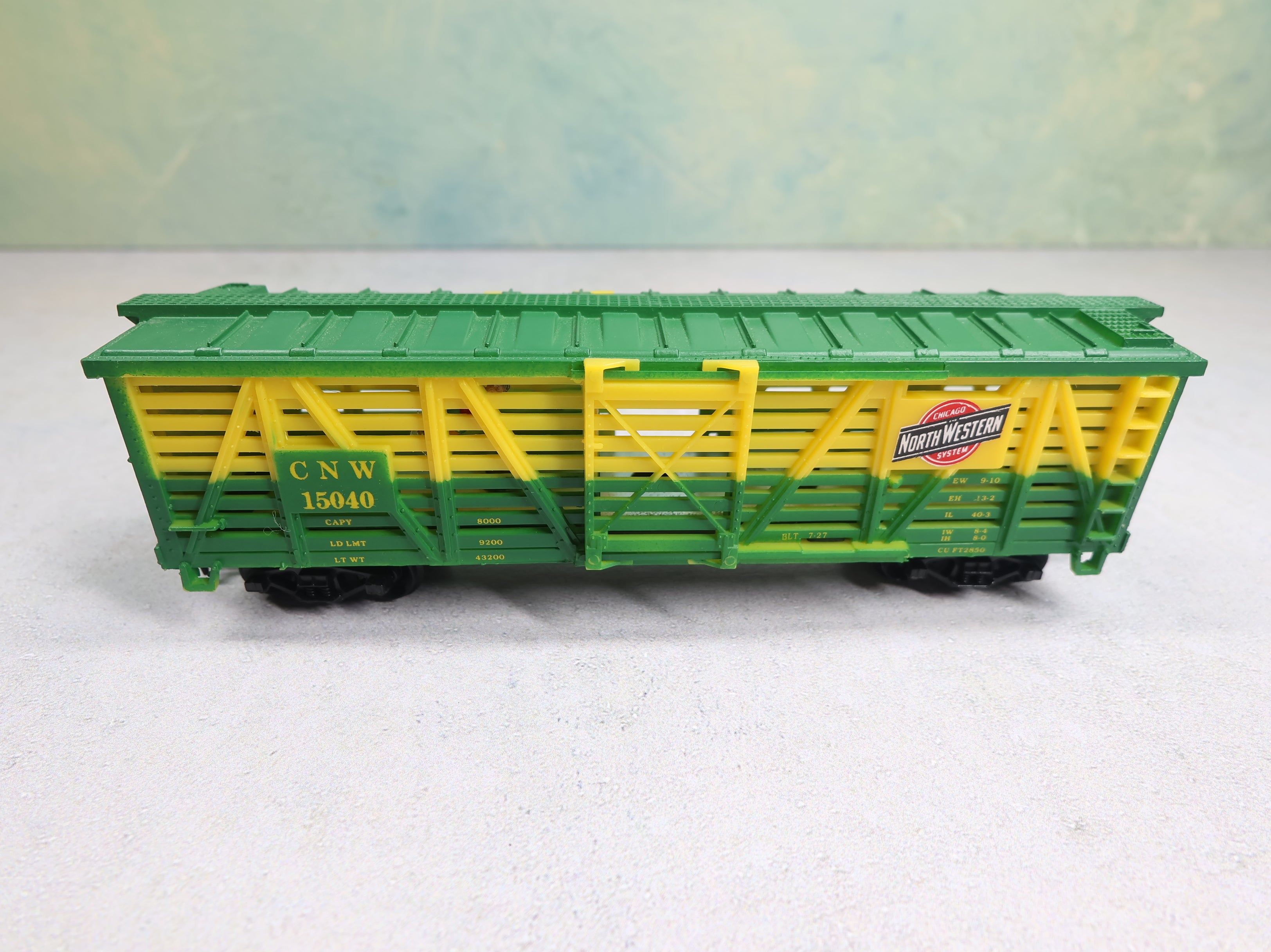 USED Life-Like HO Scale Stock Cattle Car Chicago & North Western CNW #15040