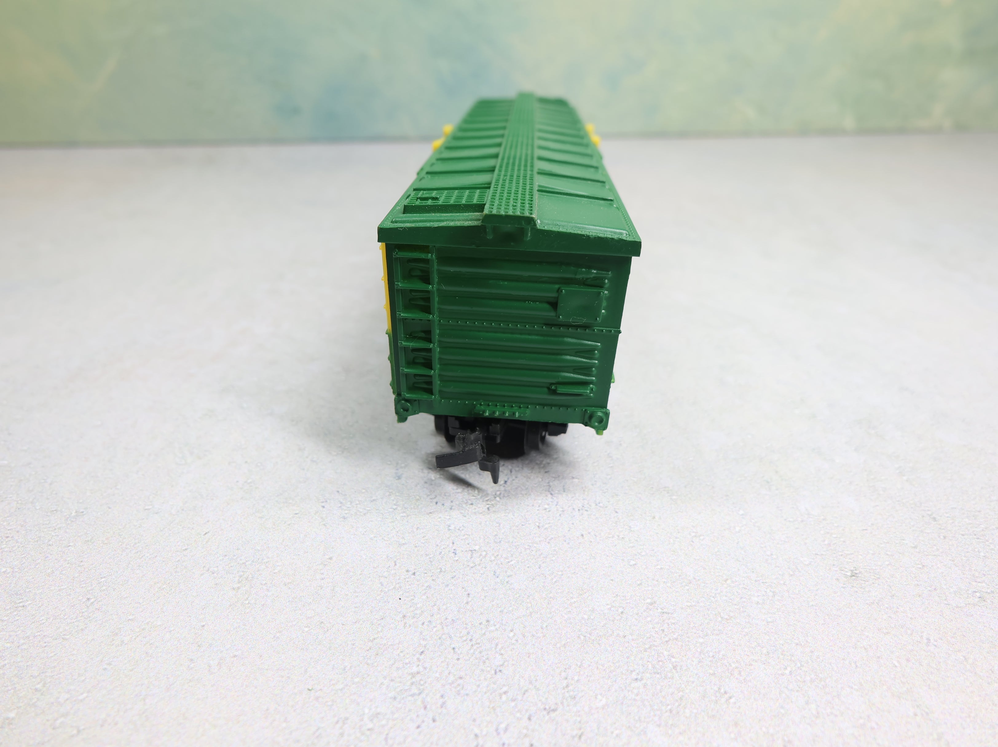 USED Life-Like HO Scale Stock Cattle Car Chicago & North Western CNW #15040