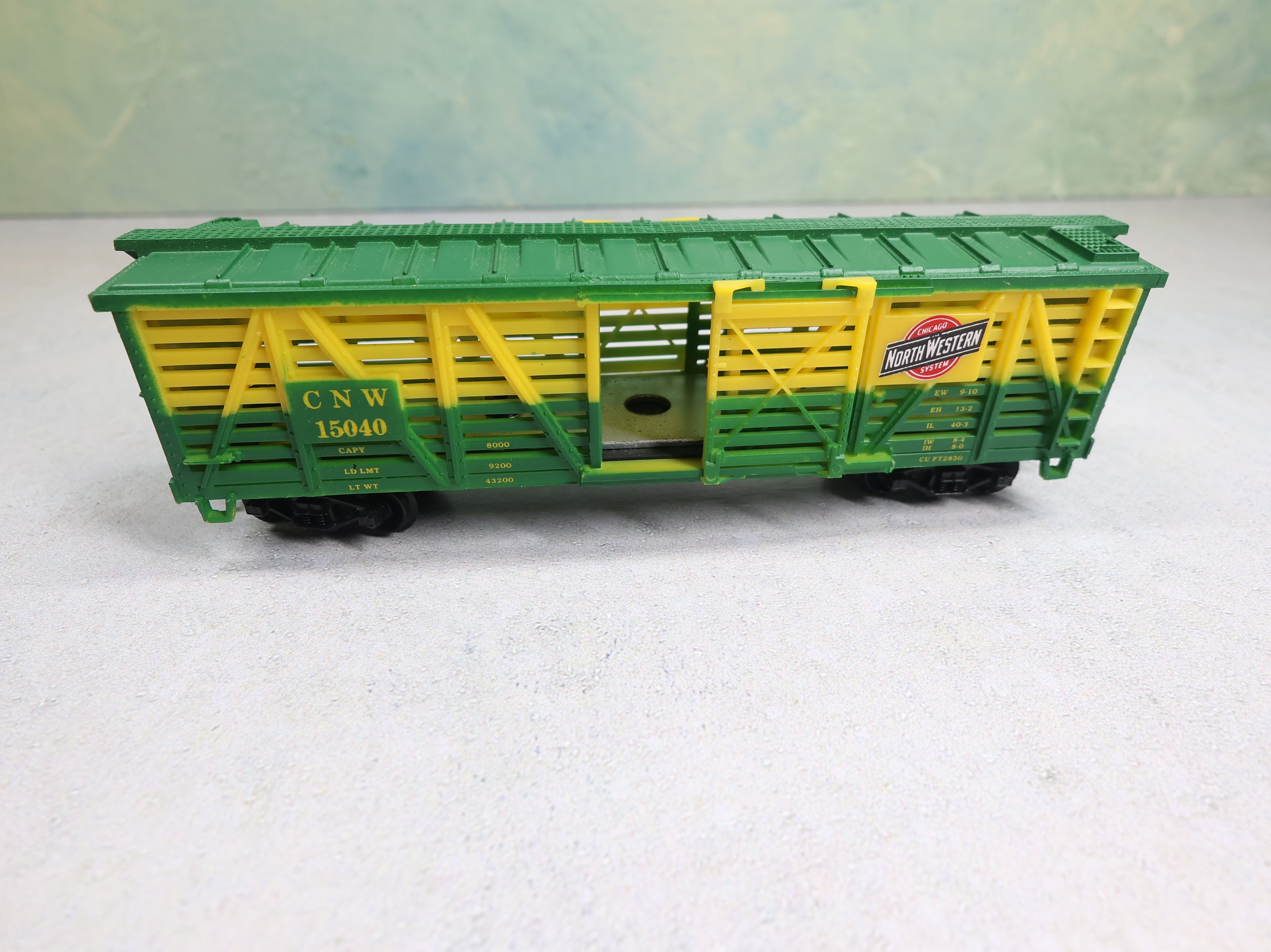 USED Life-Like HO Scale Stock Cattle Car Chicago & North Western CNW #15040