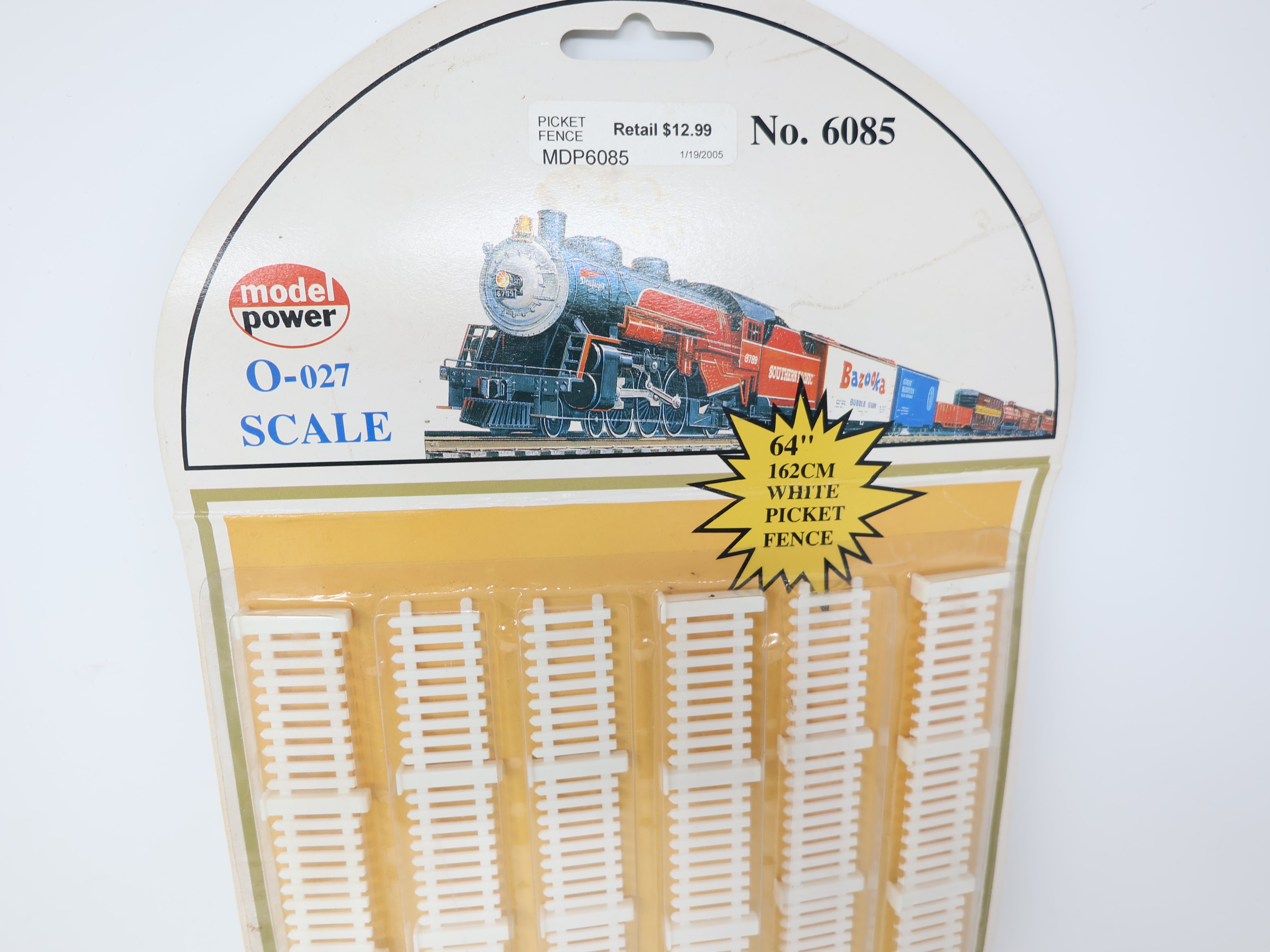 Model Power 6085 O, 64" White Picket Fence (3 1/2' Scale Height)
