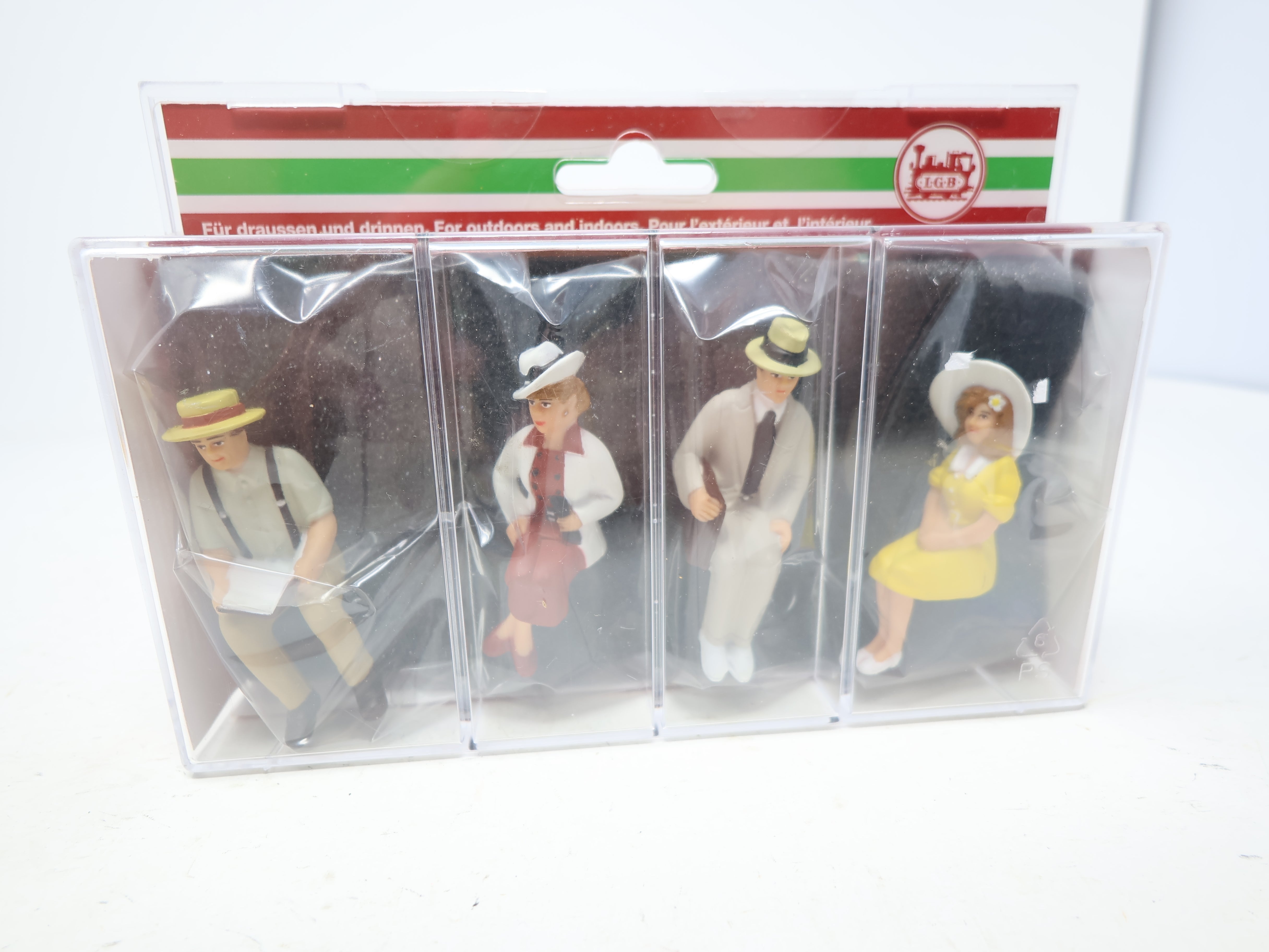 G scale figures 2025