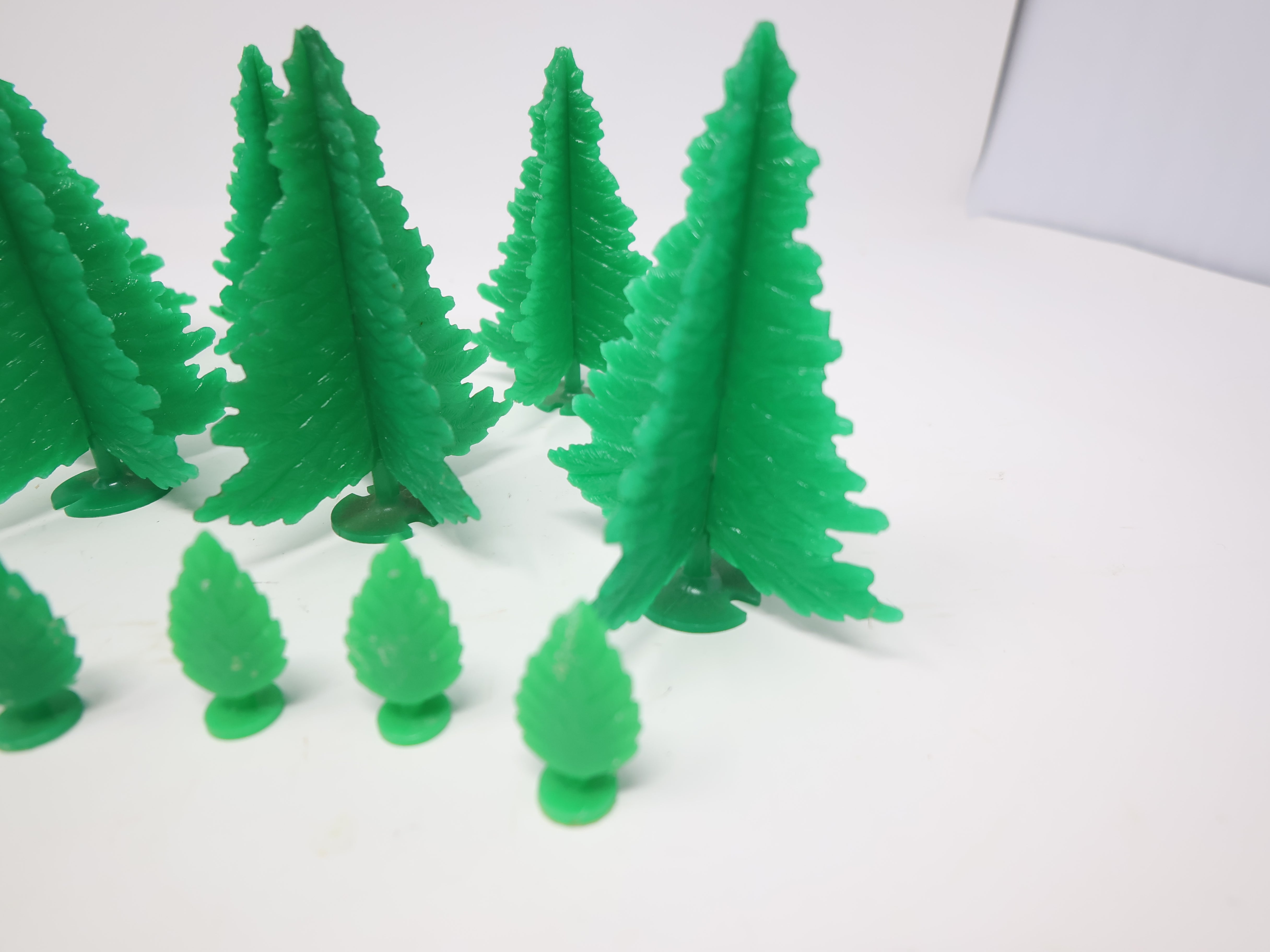 USED Bachmann O, Bachmann + more Plastic Green Trees